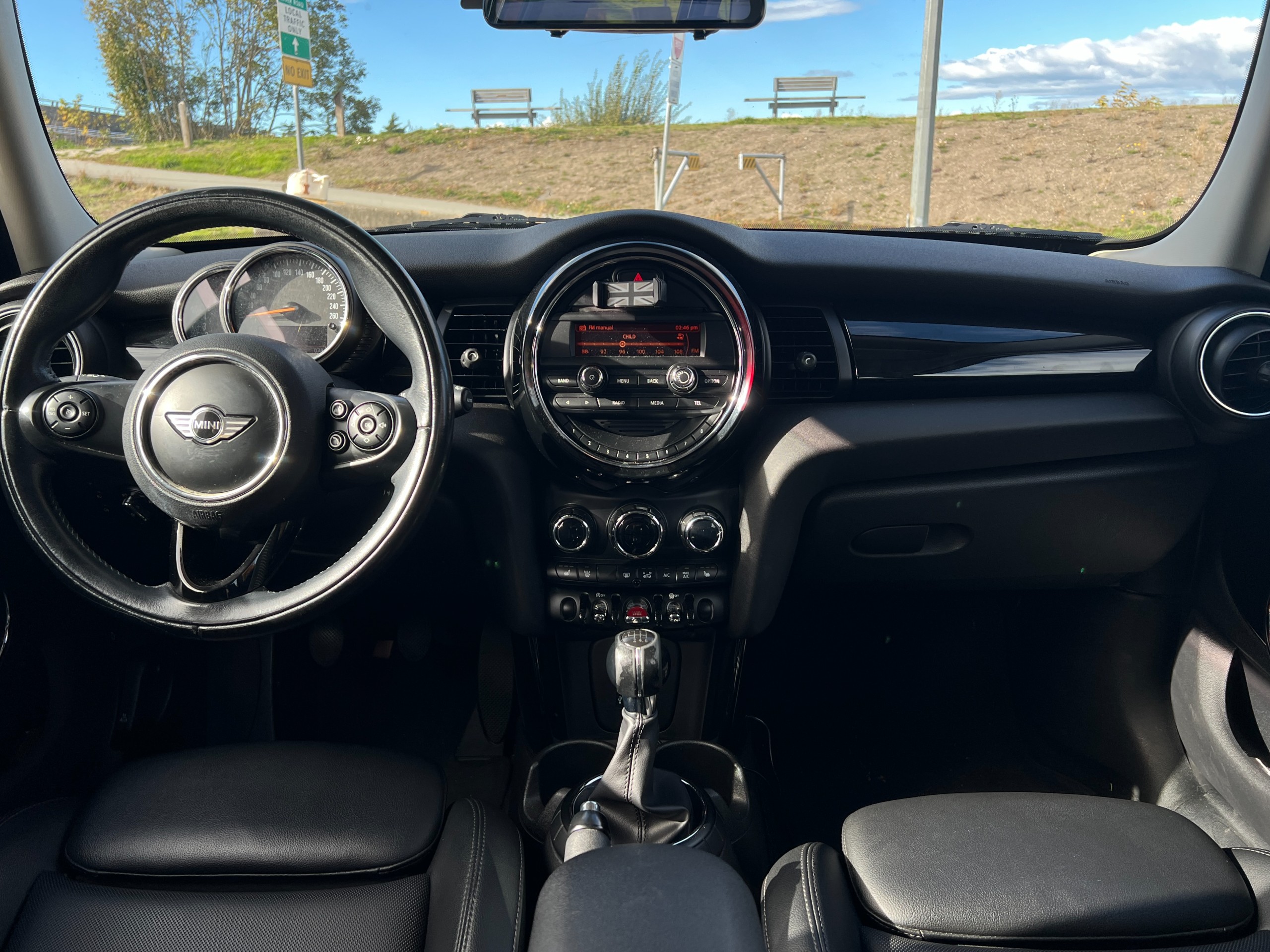 2016 Mini Cooper 5 door | manual | BC Local - Image 8