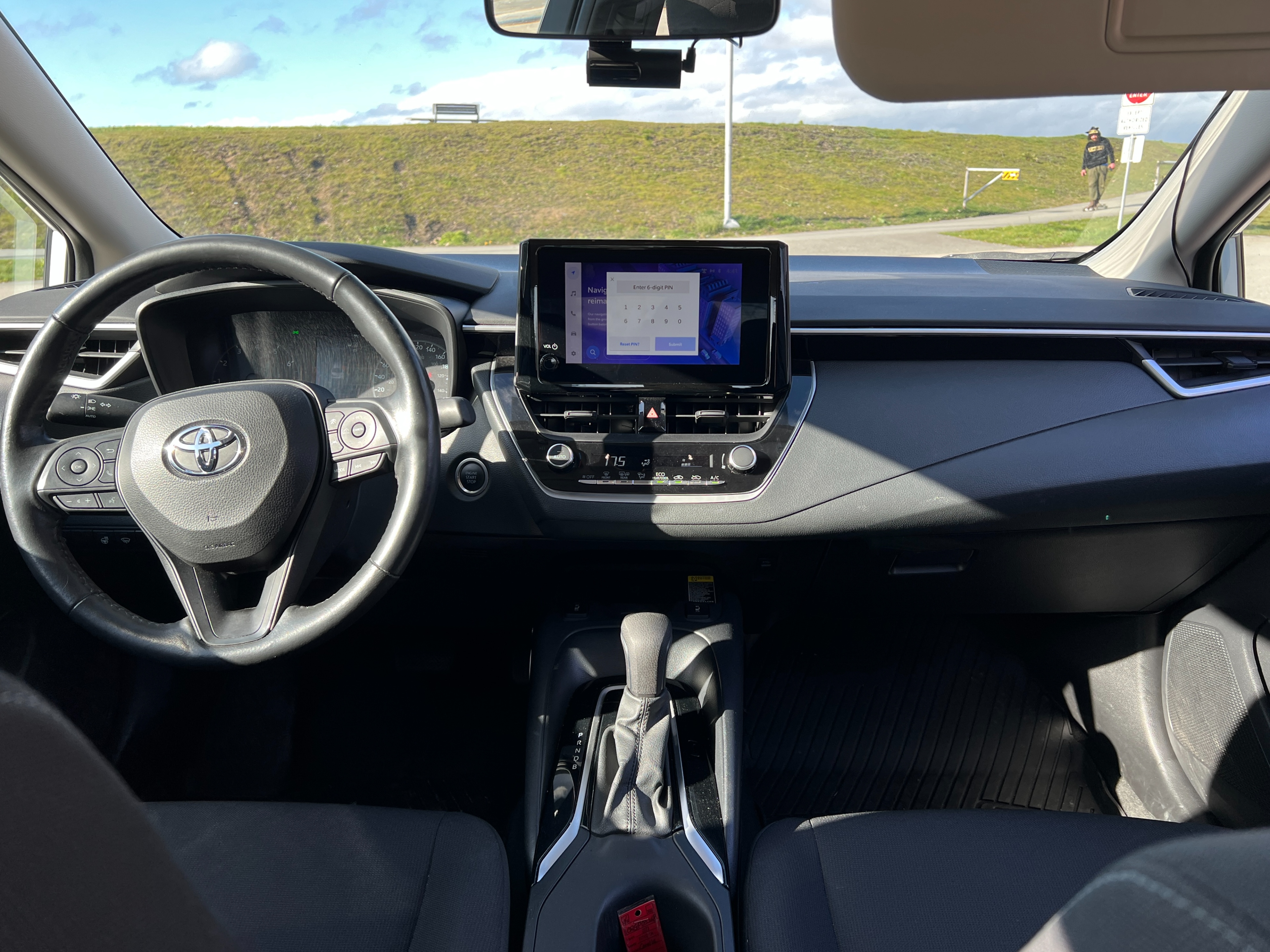 2023 Toyota Corolla | No accident - Image 11