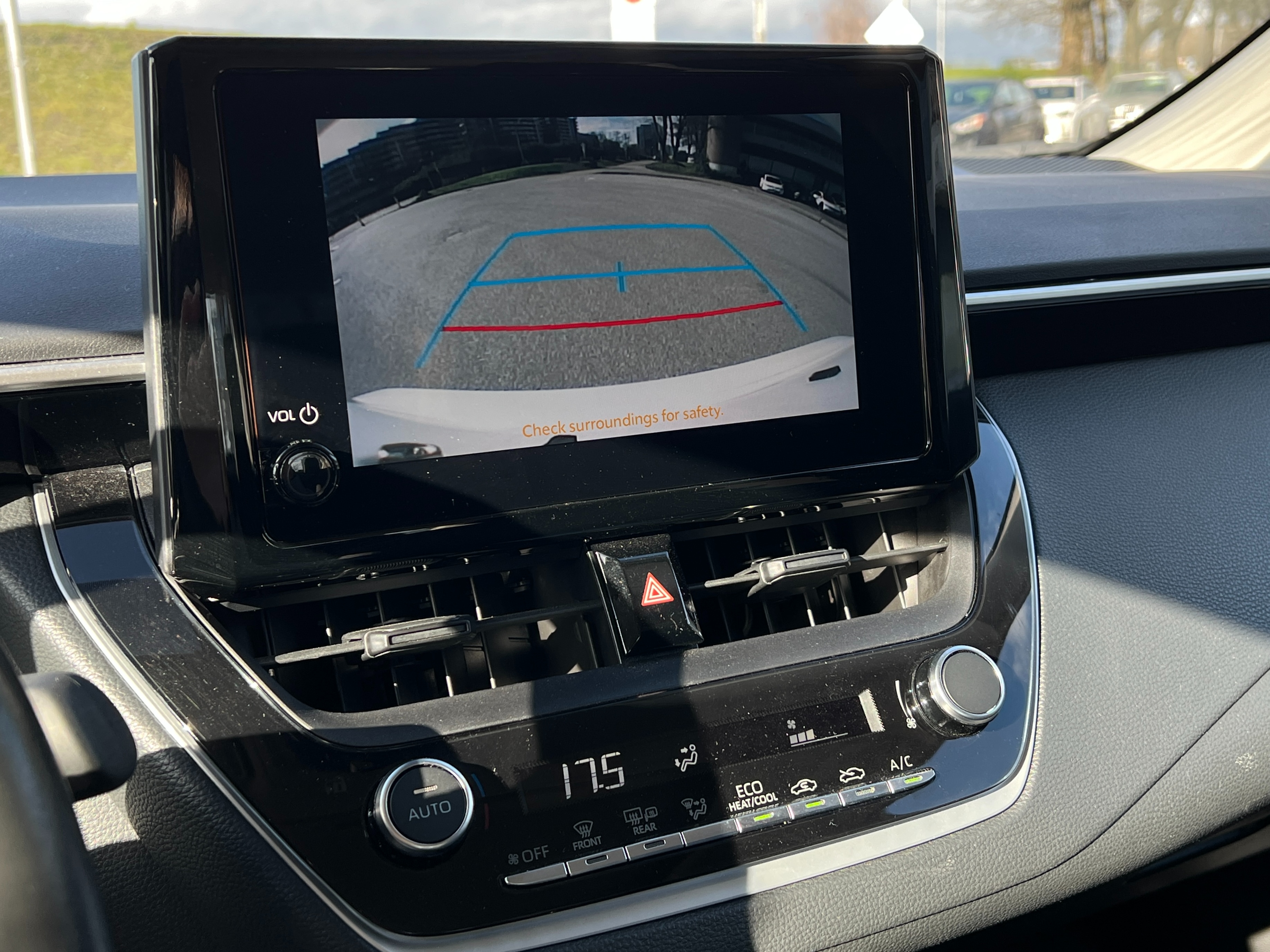 2023 Toyota Corolla | No accident - Image 9