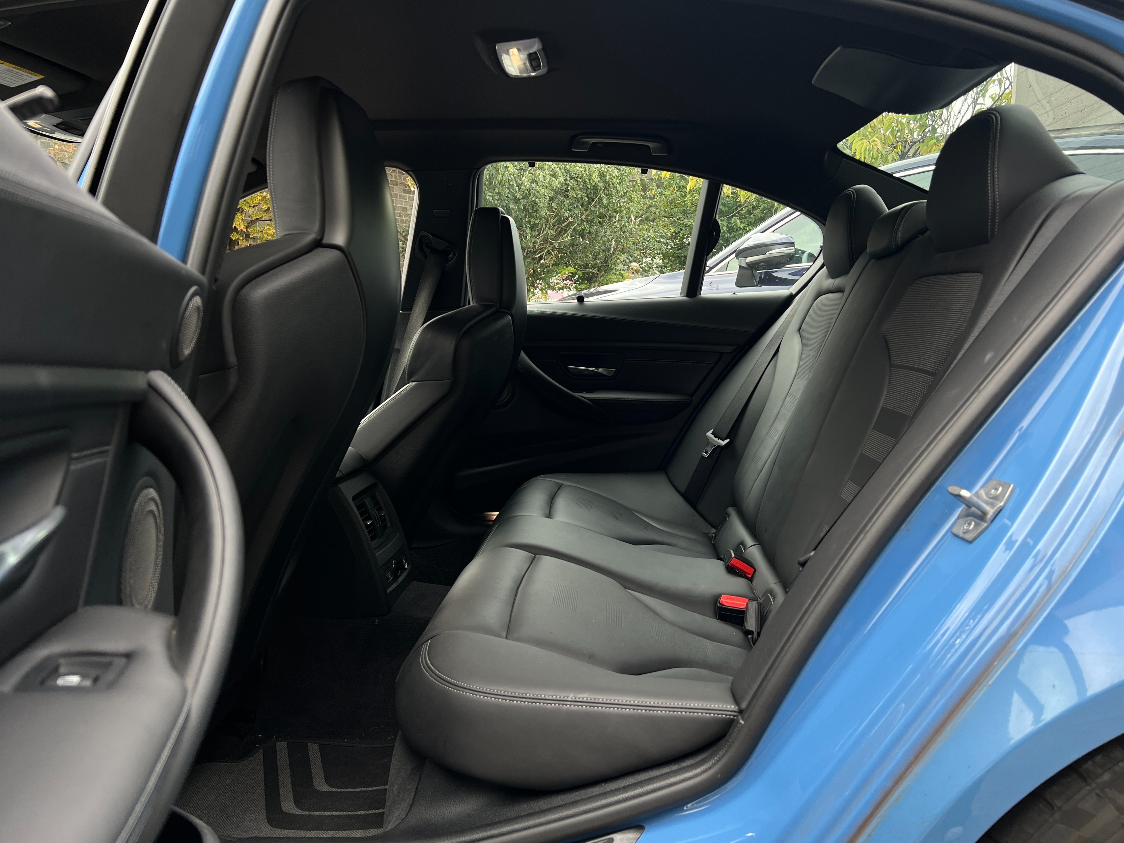 2015 BMW M3 | no accident - Image 17