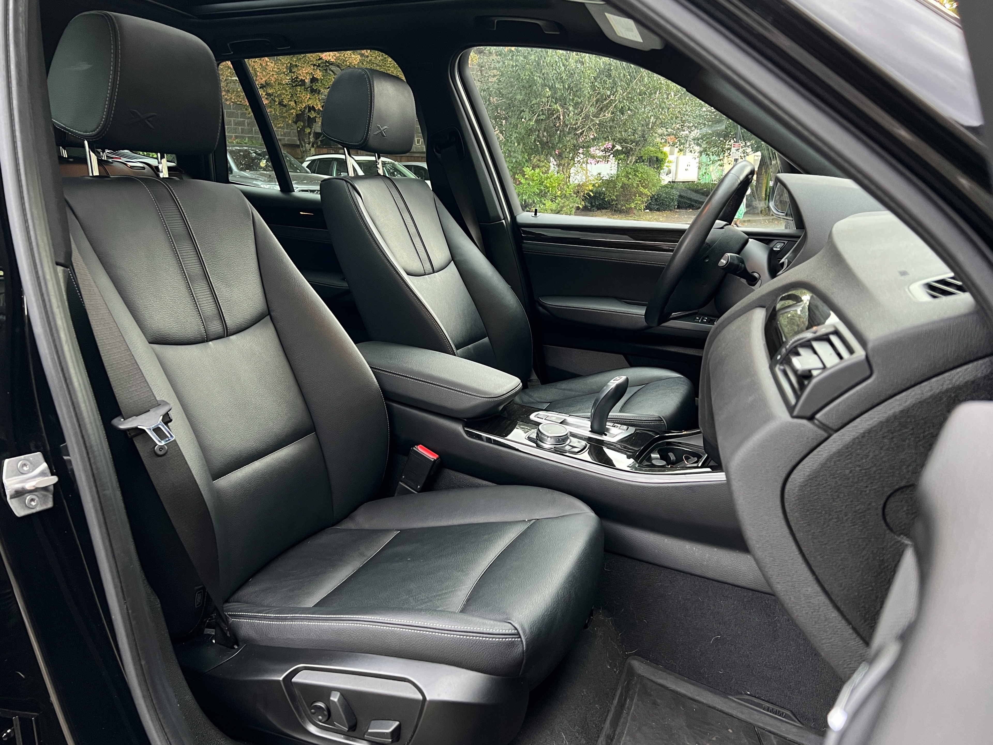 2016 BMW x3 xdrive 28d  | low km - Image 12