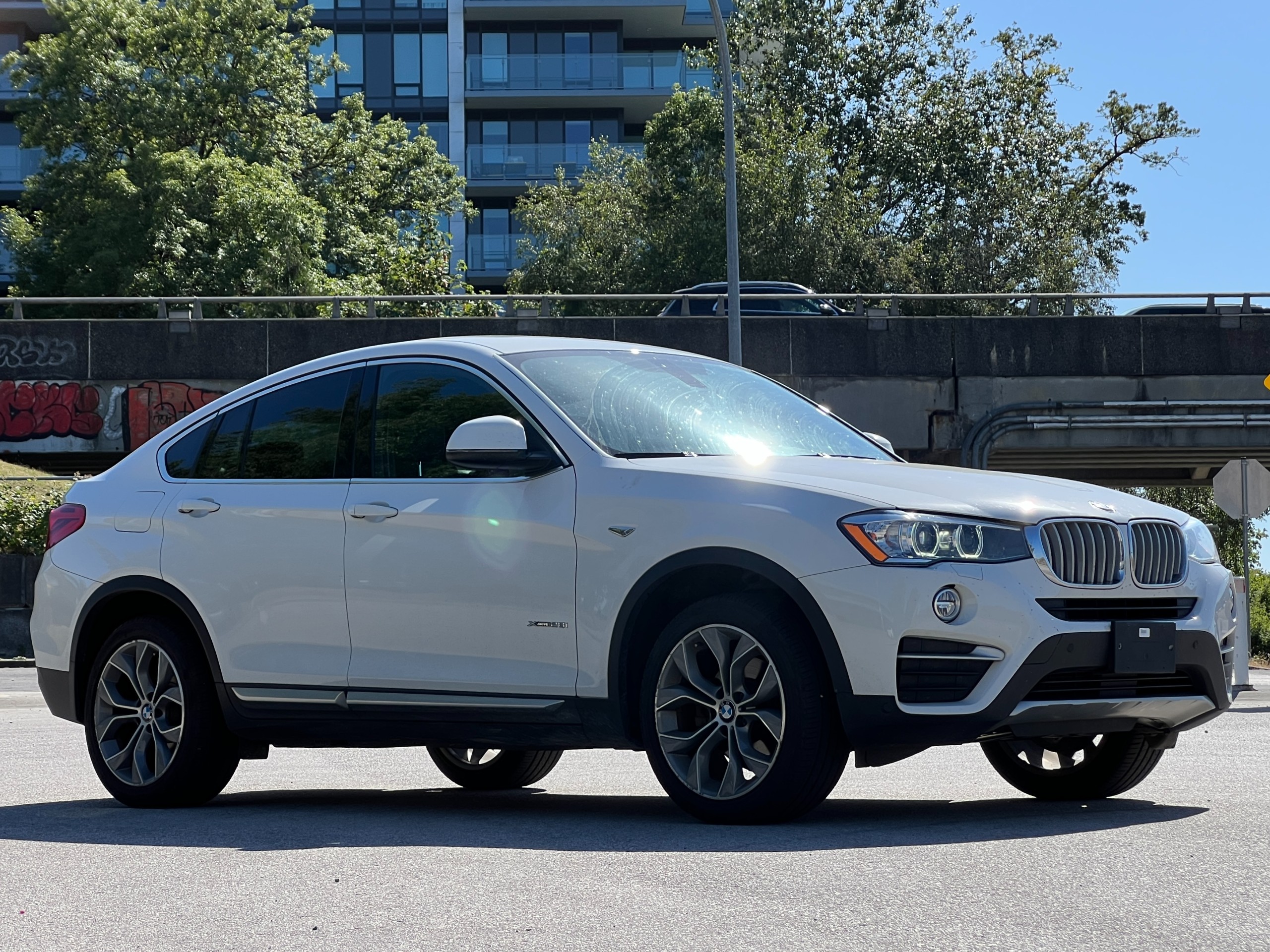 2016 BMW X4 xdrive 28i | BC Local - Image 2