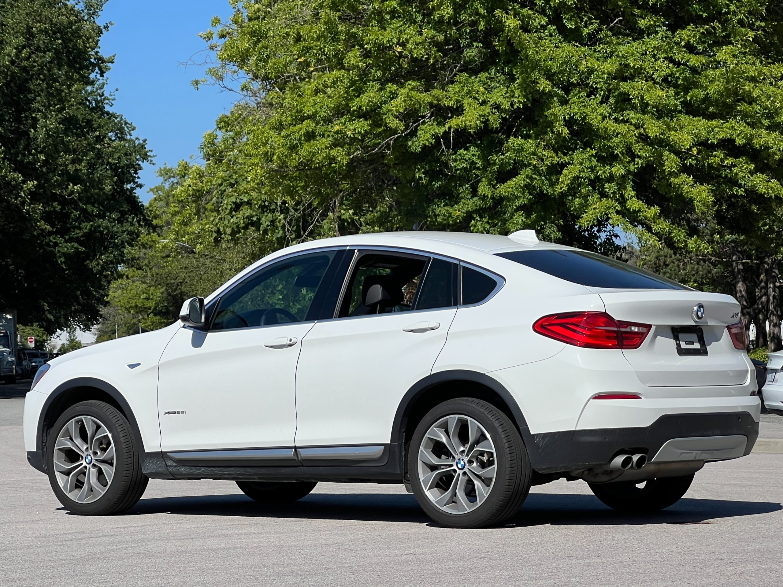 2016 BMW X4 xdrive 28i | BC Local - Image 5