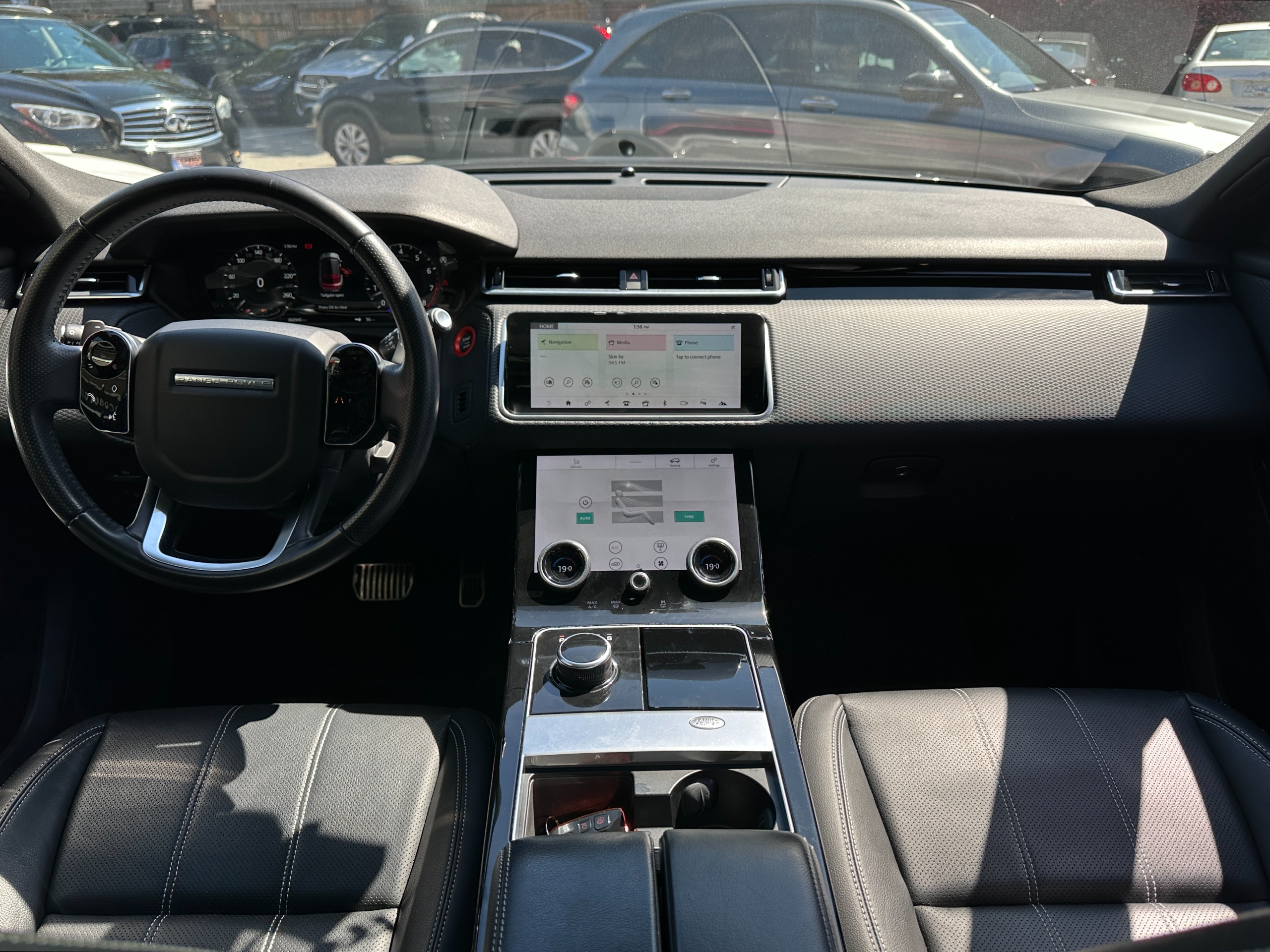 2018 Land Rover Range Rover - Image 12