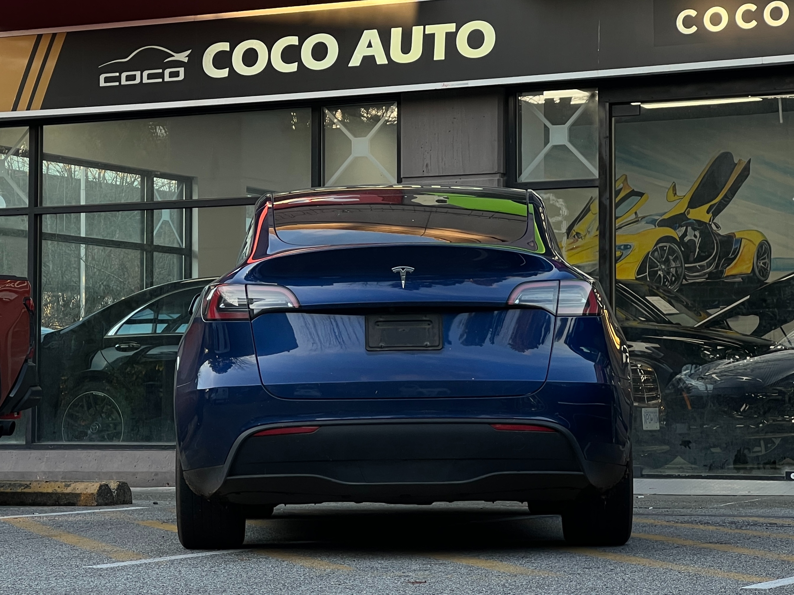 2022 Tesla Model Y long range dual motor | one owner | clean title | bc local - Image 7