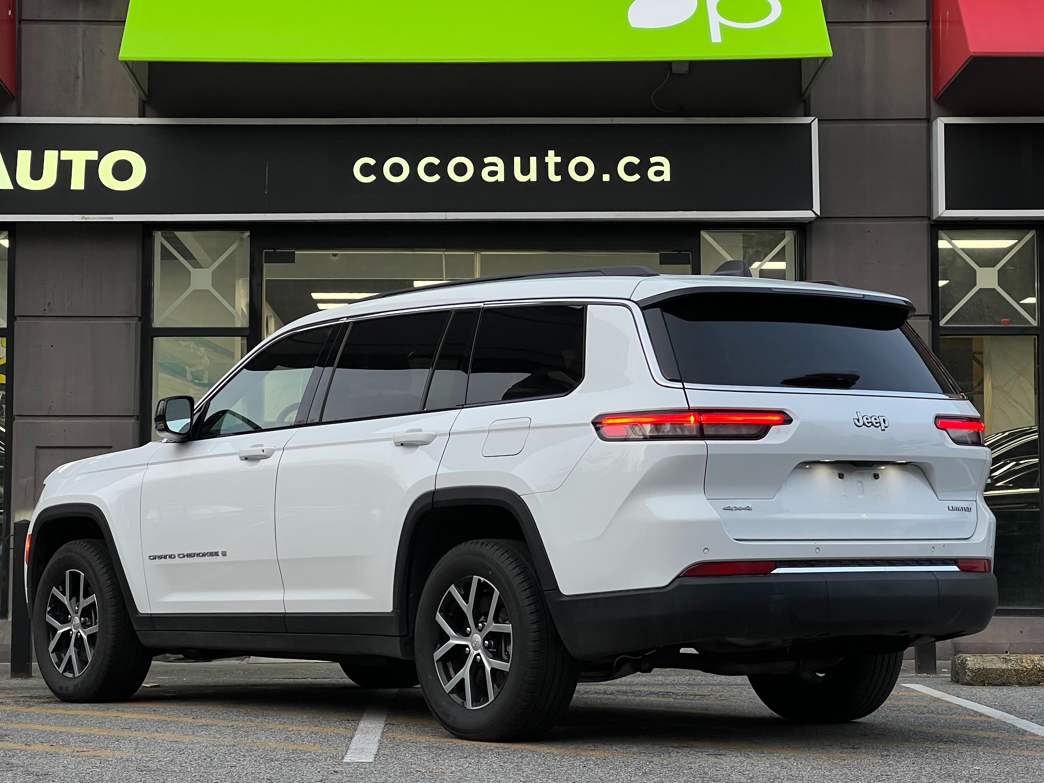 2024 Jeep Grand Cherokee L limited | No accident - Image 6