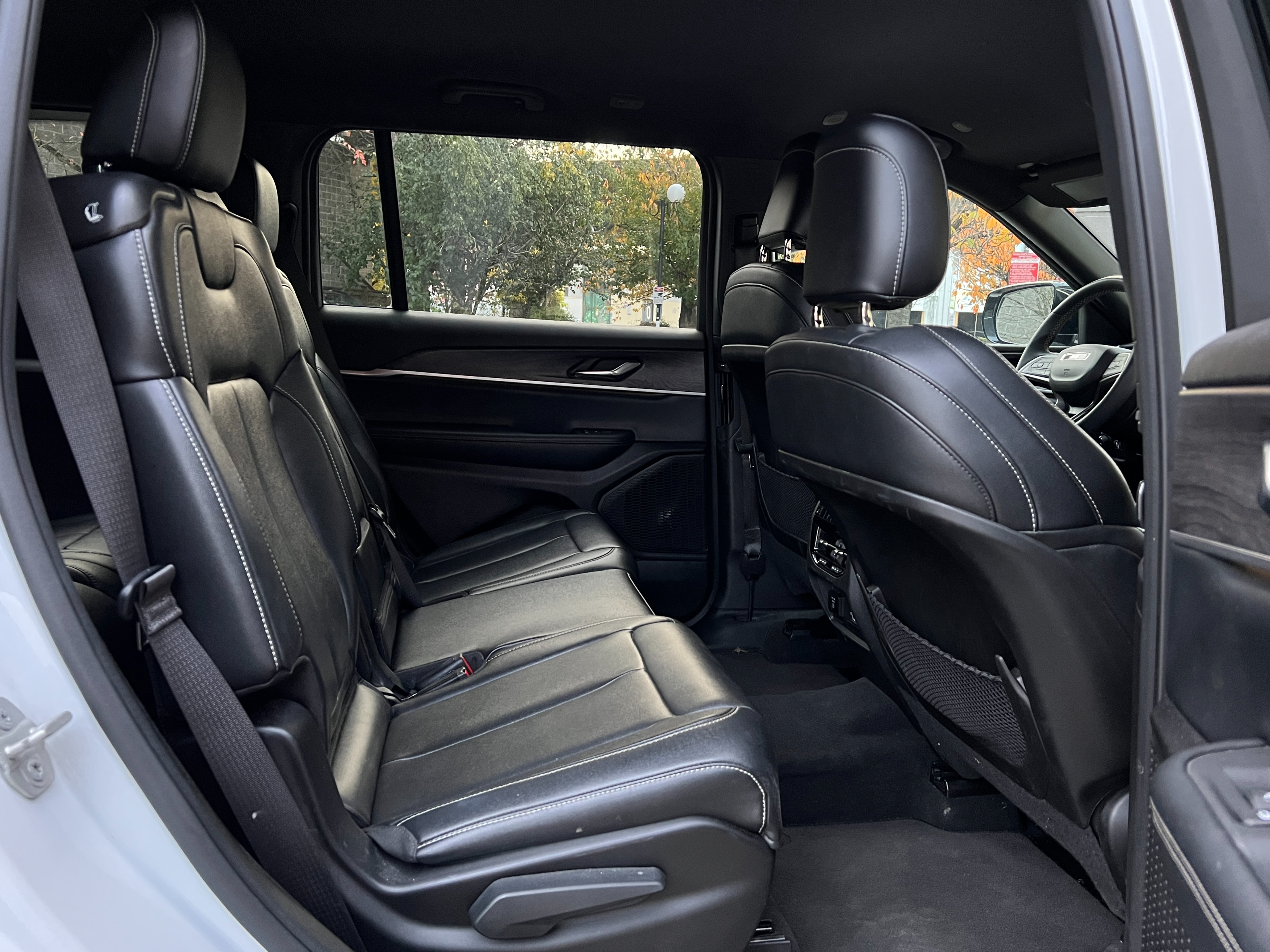 2024 Jeep Grand Cherokee L limited | No accident - Image 15