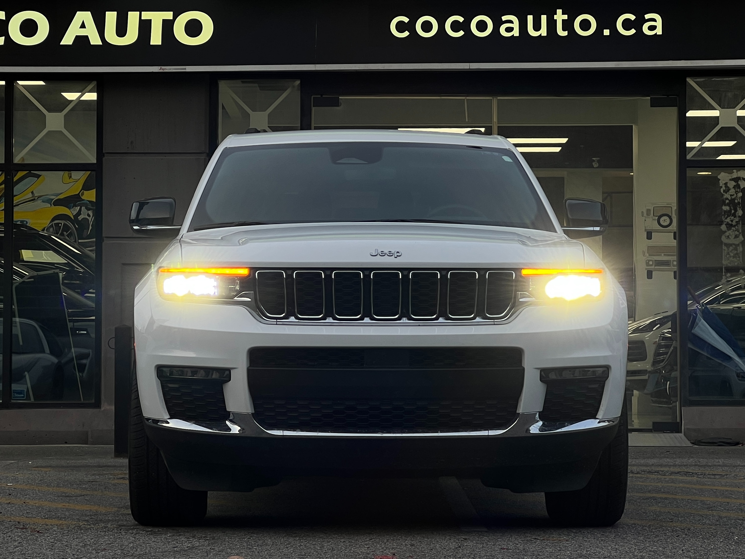 2024 Jeep Grand Cherokee L limited | No accident - Image 3
