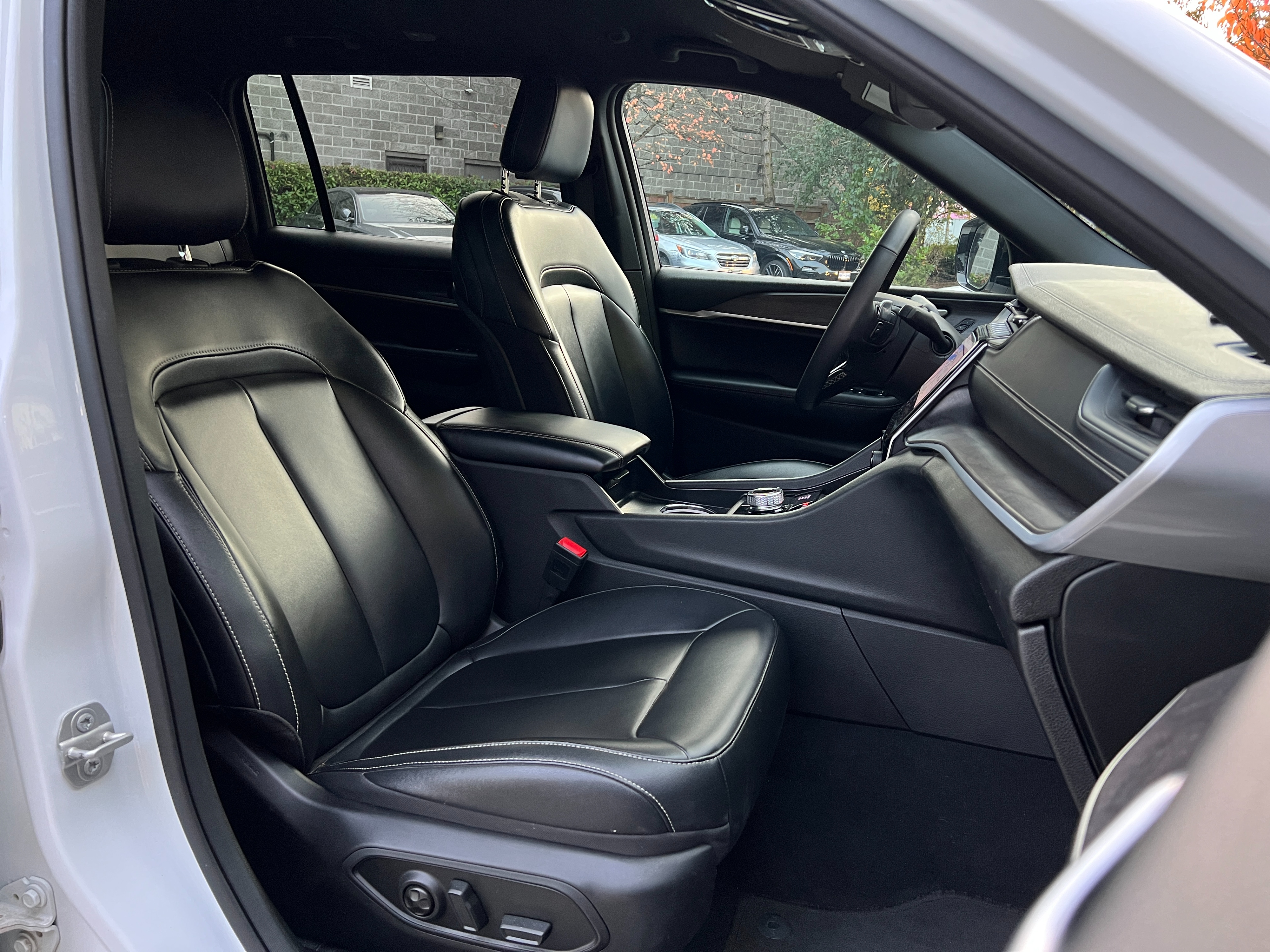 2024 Jeep Grand Cherokee L limited | No accident - Image 14