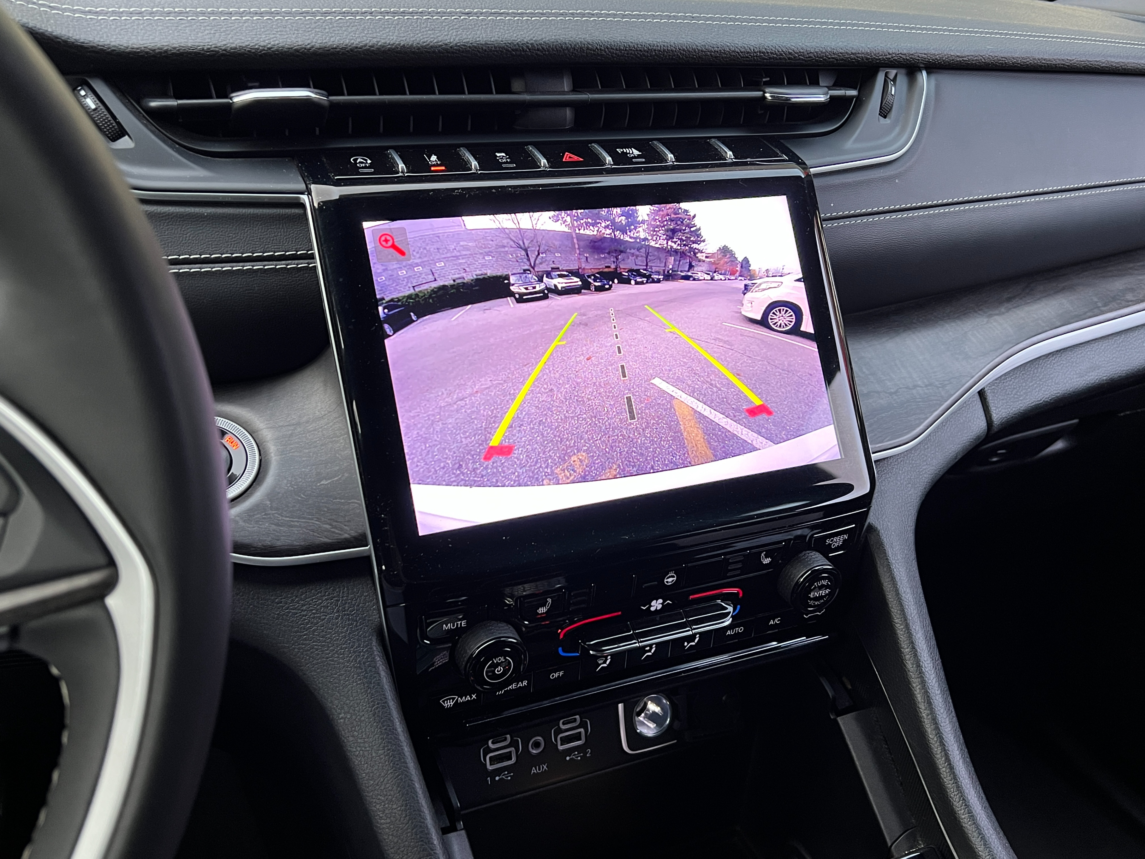 2024 Jeep Grand Cherokee L limited | No accident - Image 9