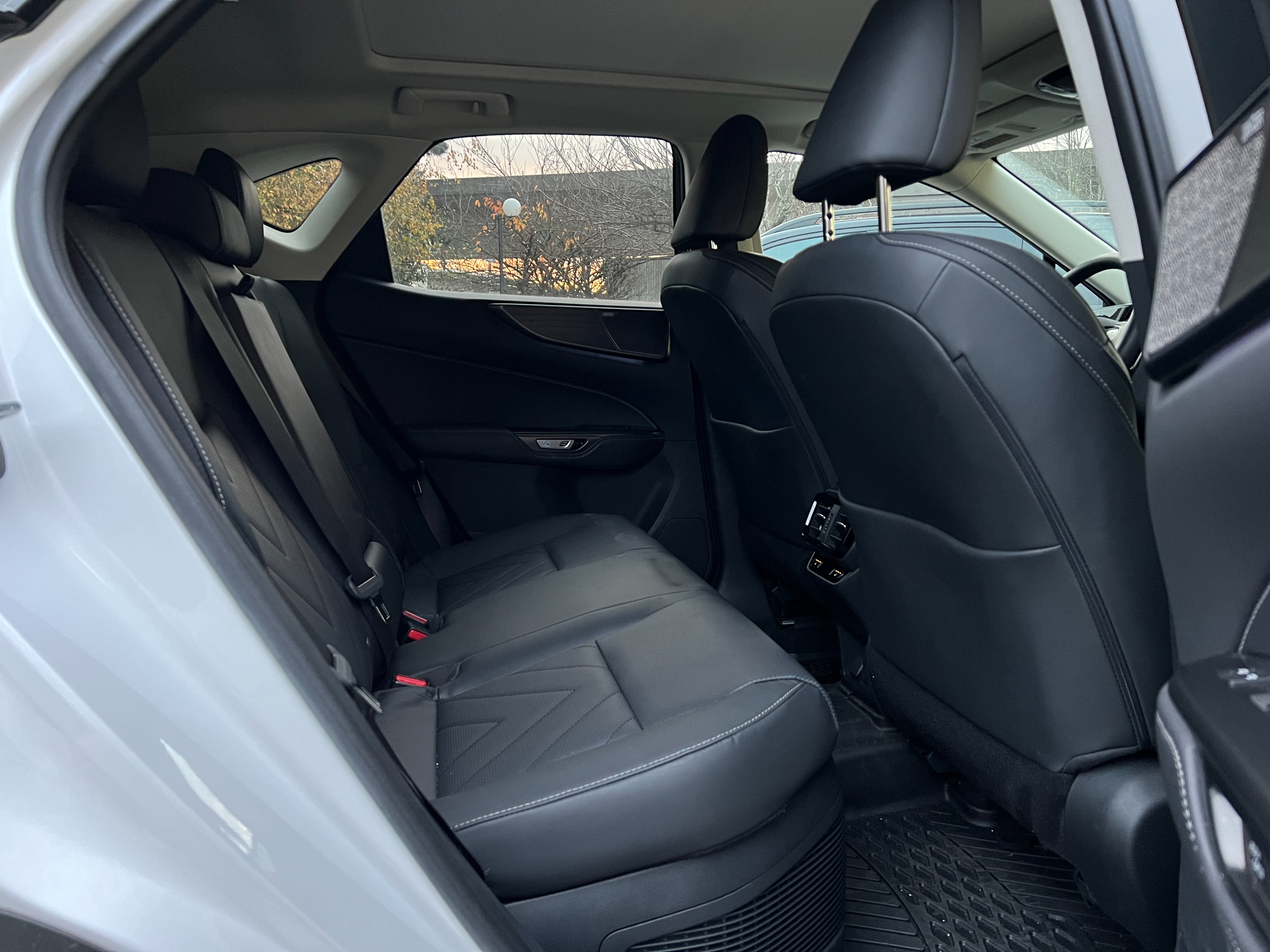 2024 Lexus NX350h | No accident | BC Local - Image 17