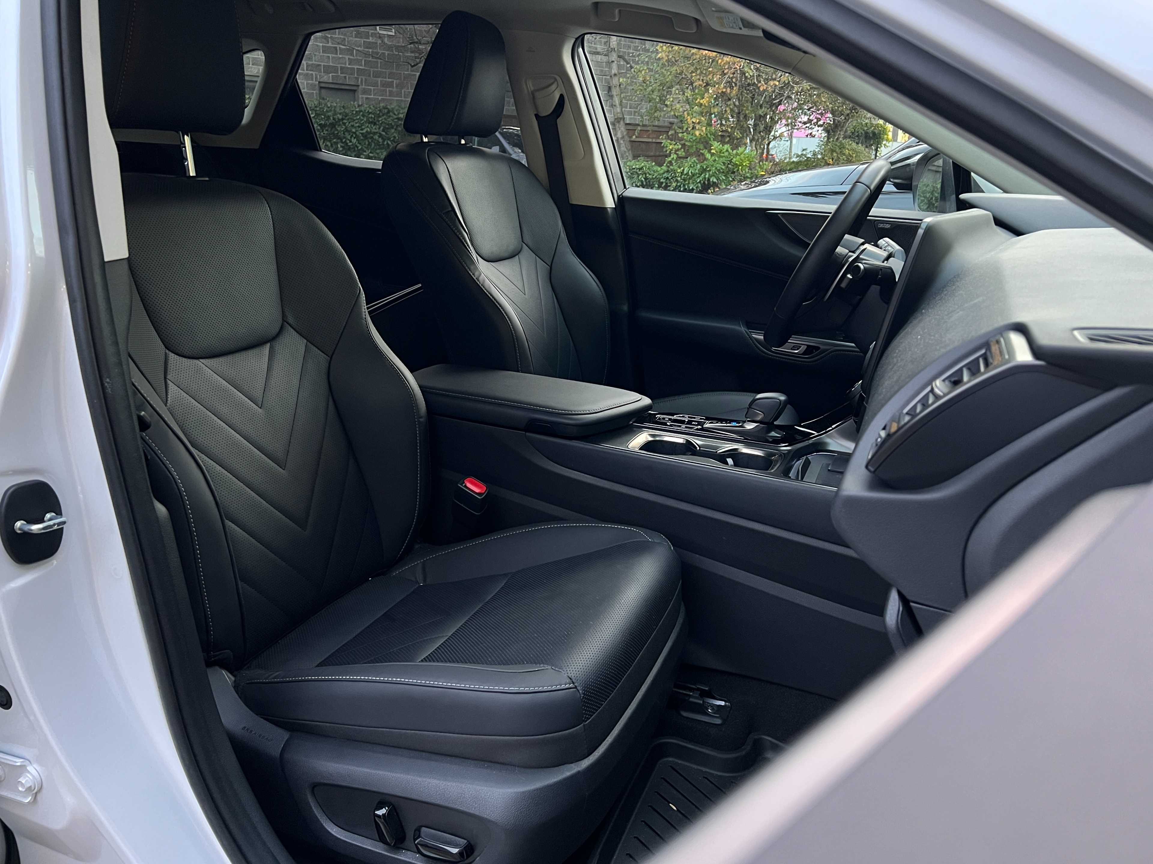 2024 Lexus NX350h | No accident | BC Local - Image 16