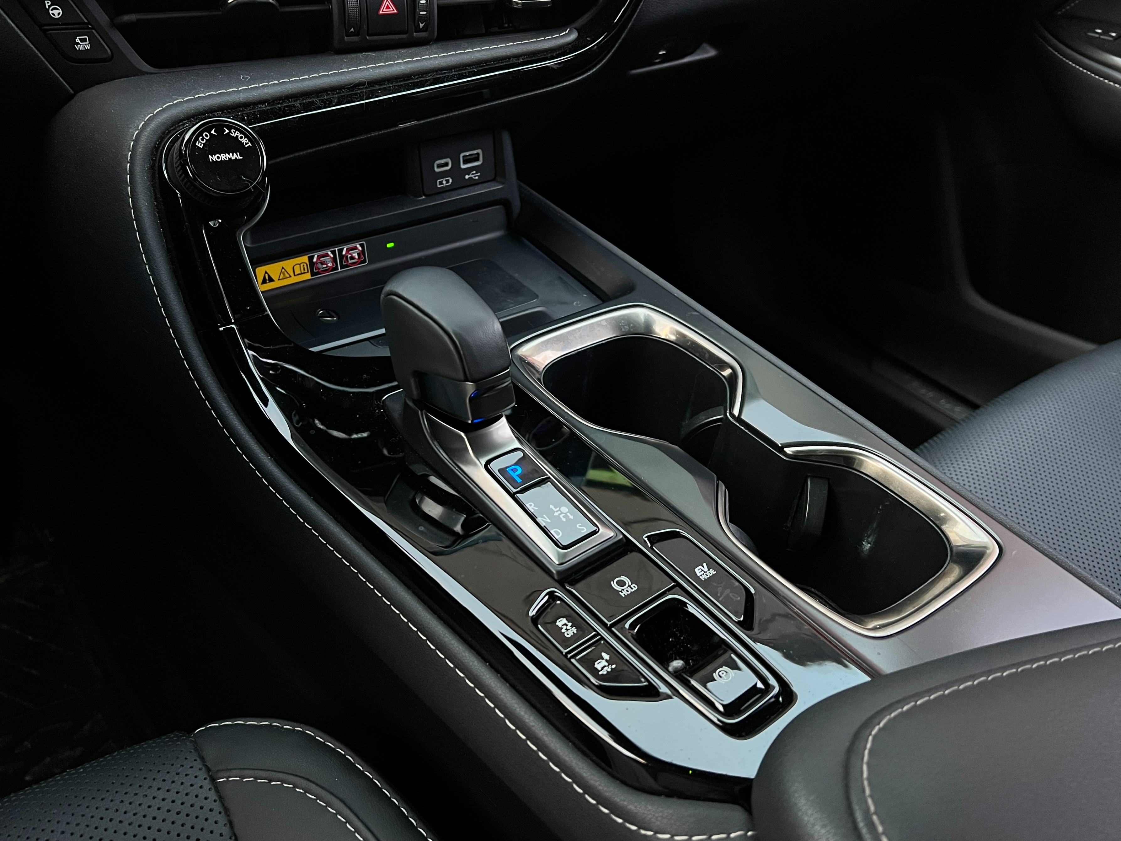 2024 Lexus NX350h | No accident | BC Local - Image 11