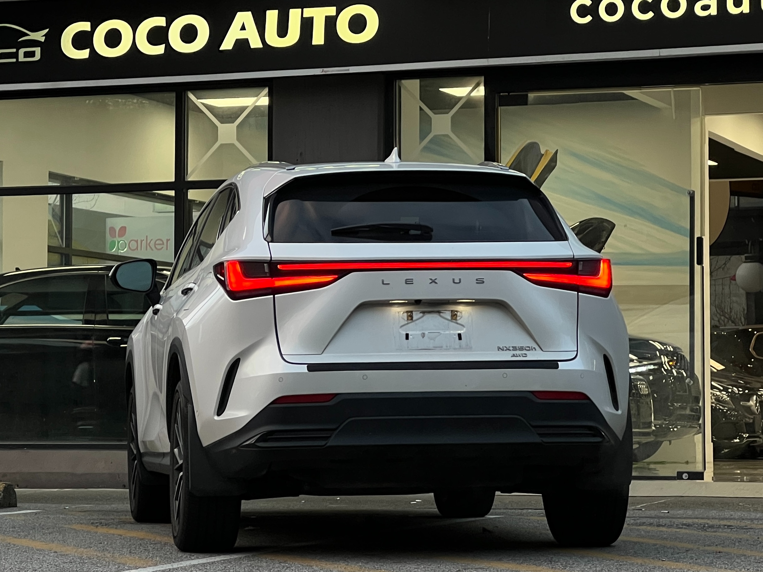 2024 Lexus NX350h | No accident | BC Local - Image 7