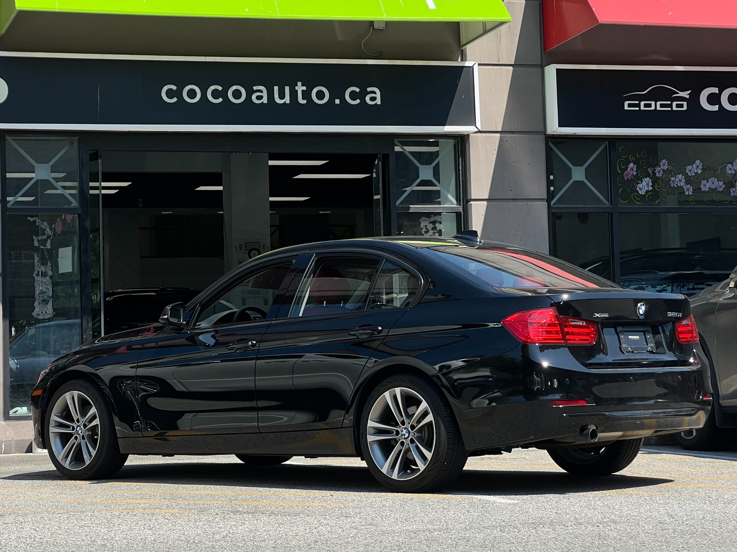 2014 BMW 320i xdrive | No accident | low km | BC Local - Image 5