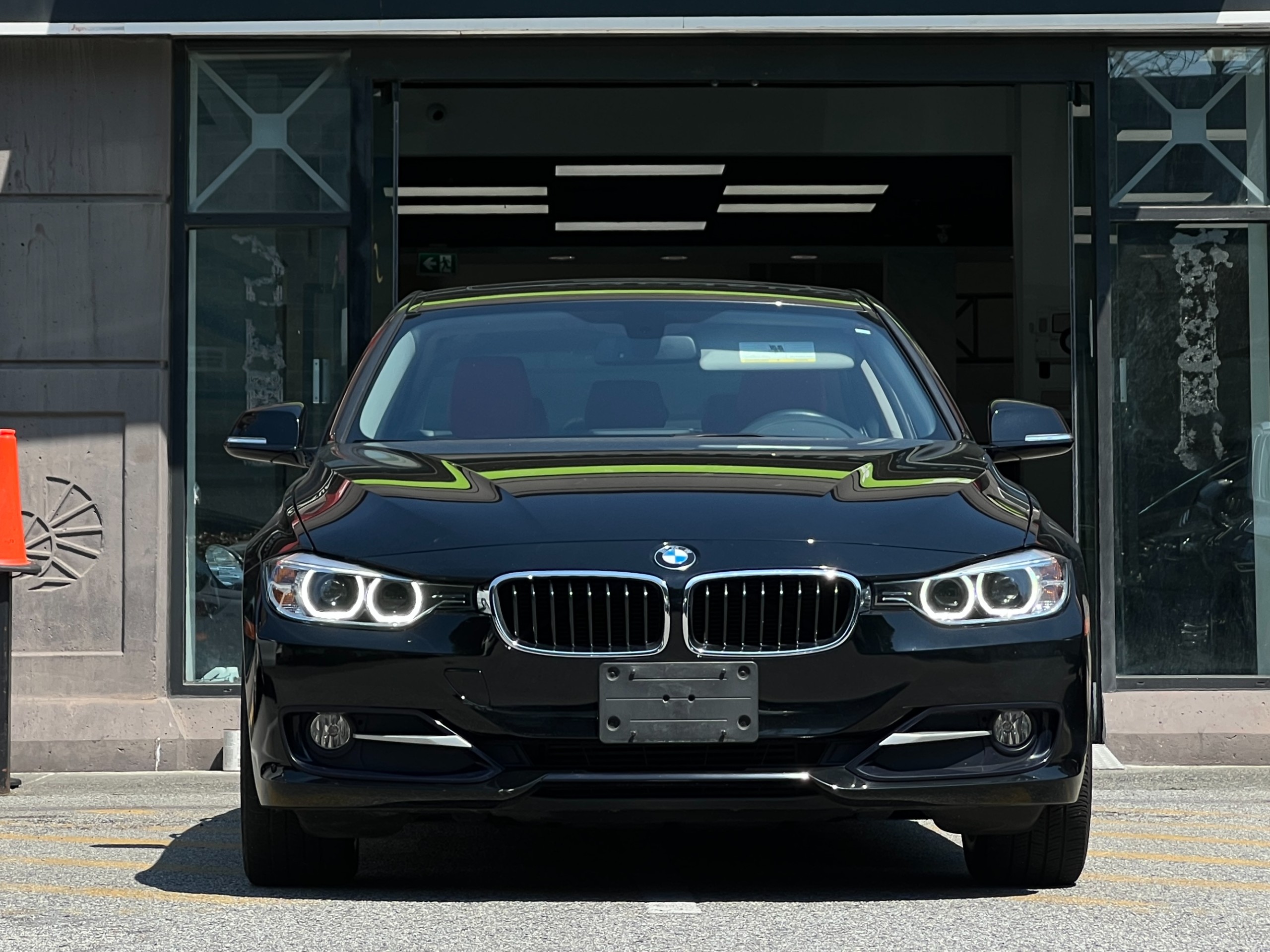 2014 BMW 320i xdrive | No accident | low km | BC Local - Image 3