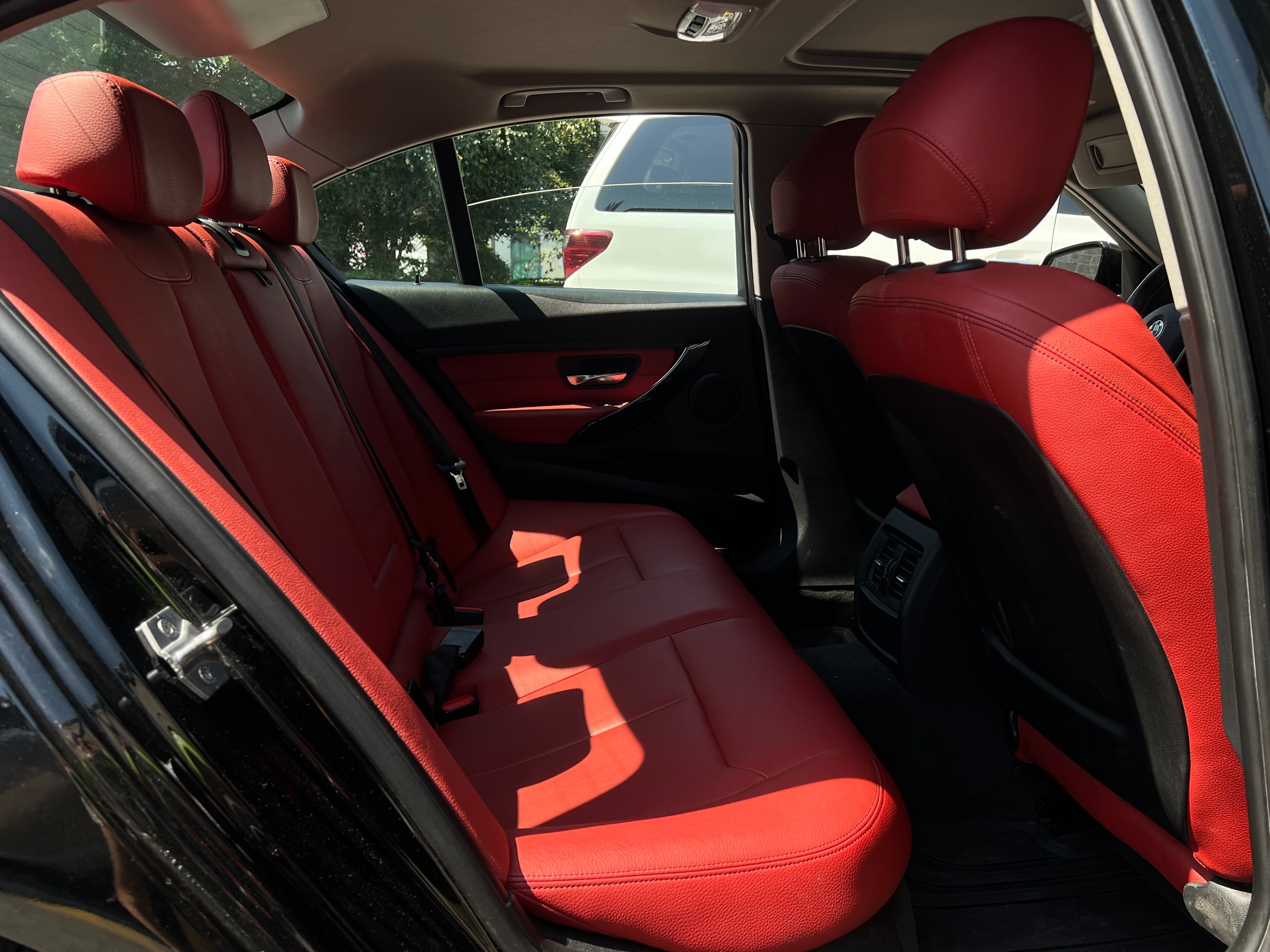 2014 BMW 320i xdrive | No accident | low km | BC Local - Image 14