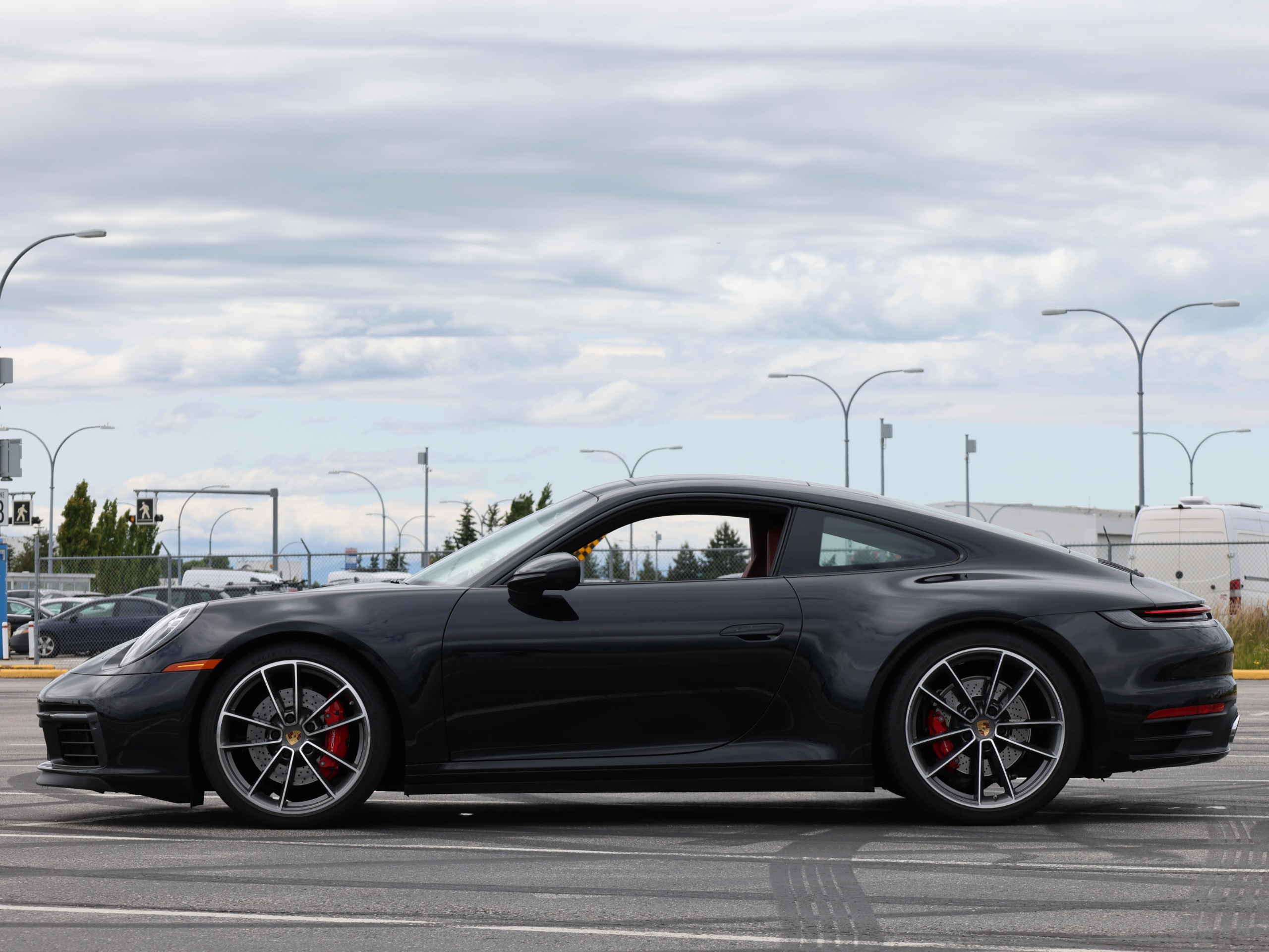 2020 Porsche 911 Carrera 4s  - Image 4