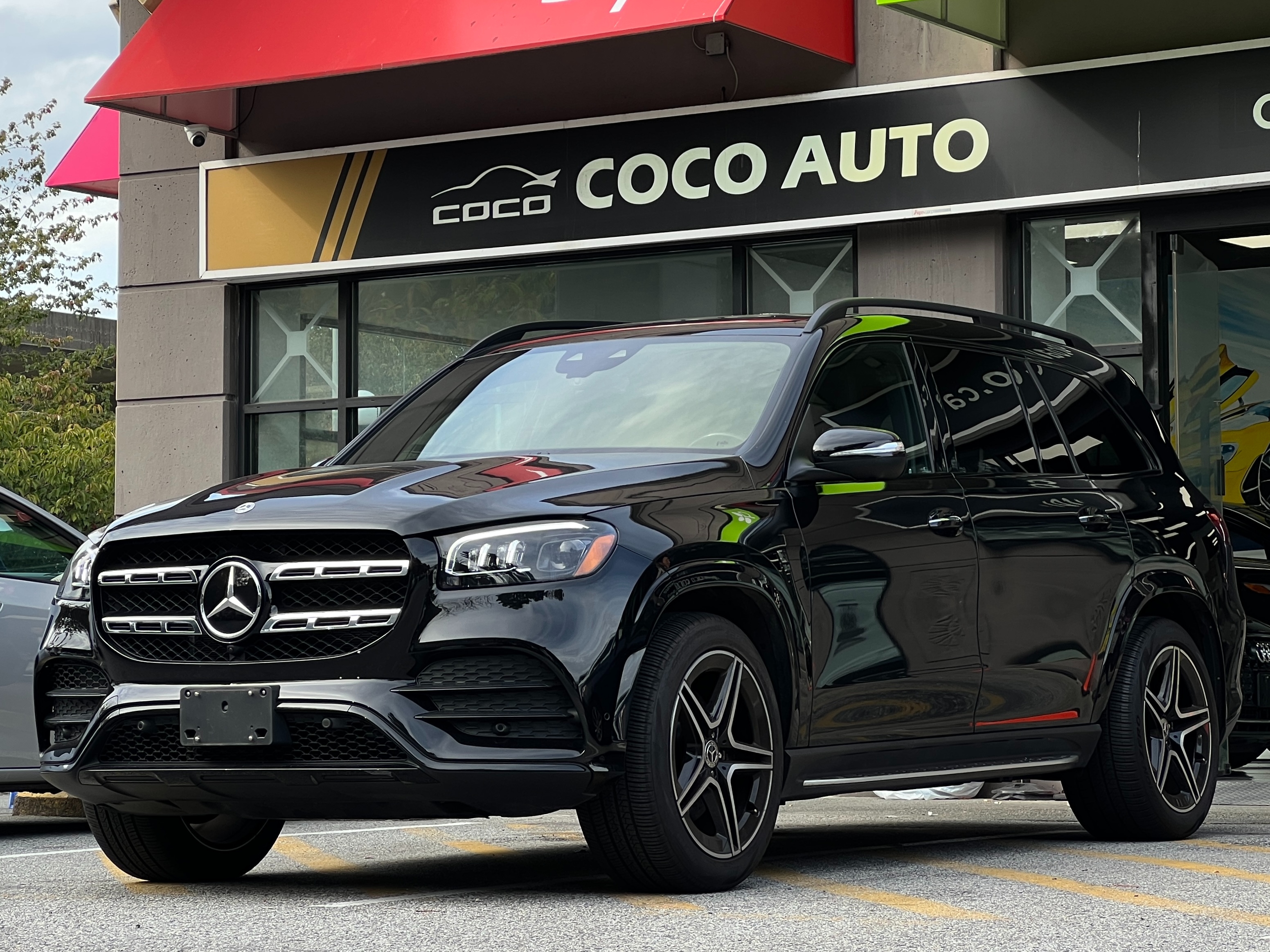 2022 Mercedes-Benz gls450 4matic | 6-seat cabin configuration - Image 4