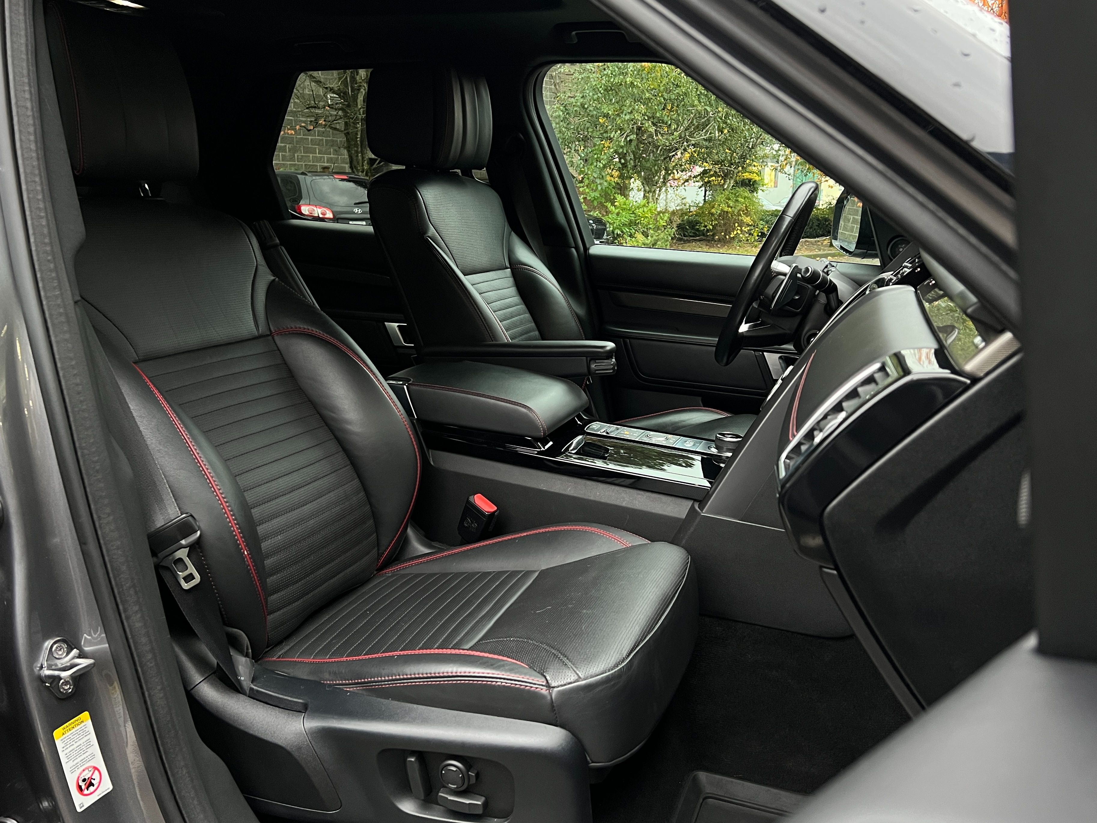 2020 Land Rover Discovery Hse Luxury Diesel | No accident | BC Local - Image 17