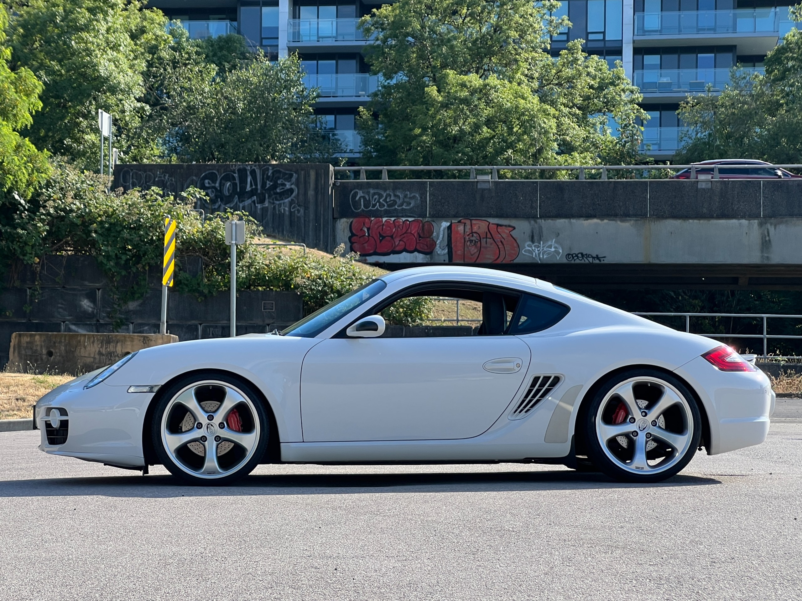 2007 Porsche cayman s | One owner | No accident | BC Local | low km - Image 4