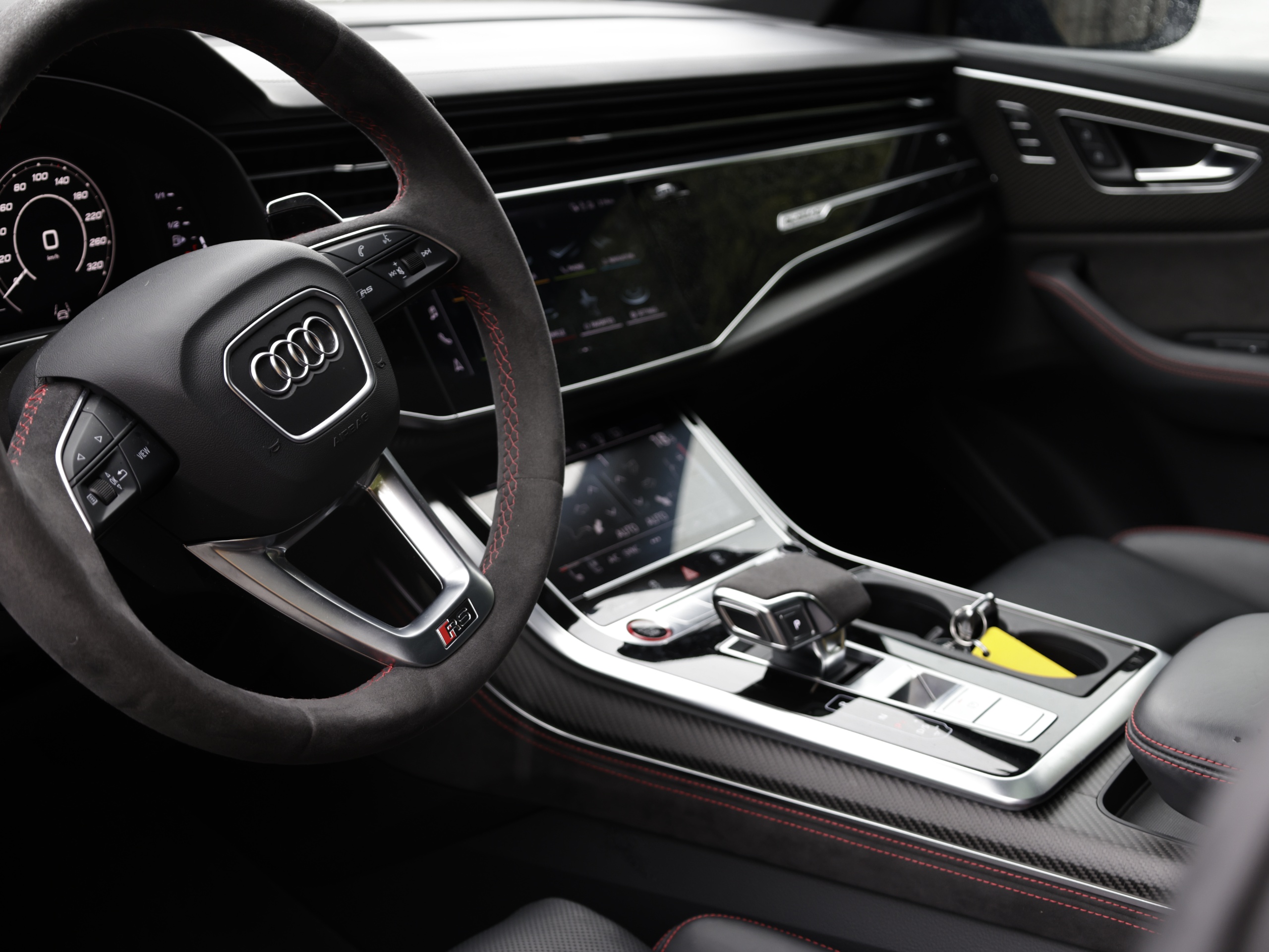 2022 Audi RSQ8 - Image 10