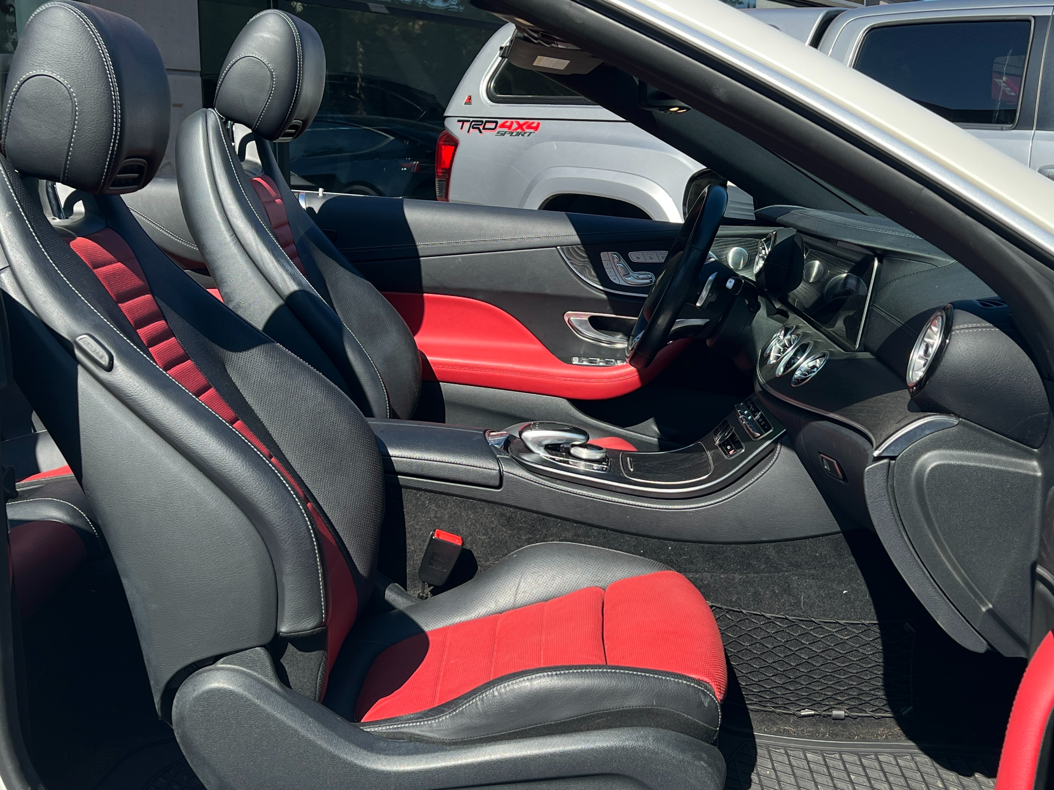 2018 Mercedes-Benz E400 - Image 11