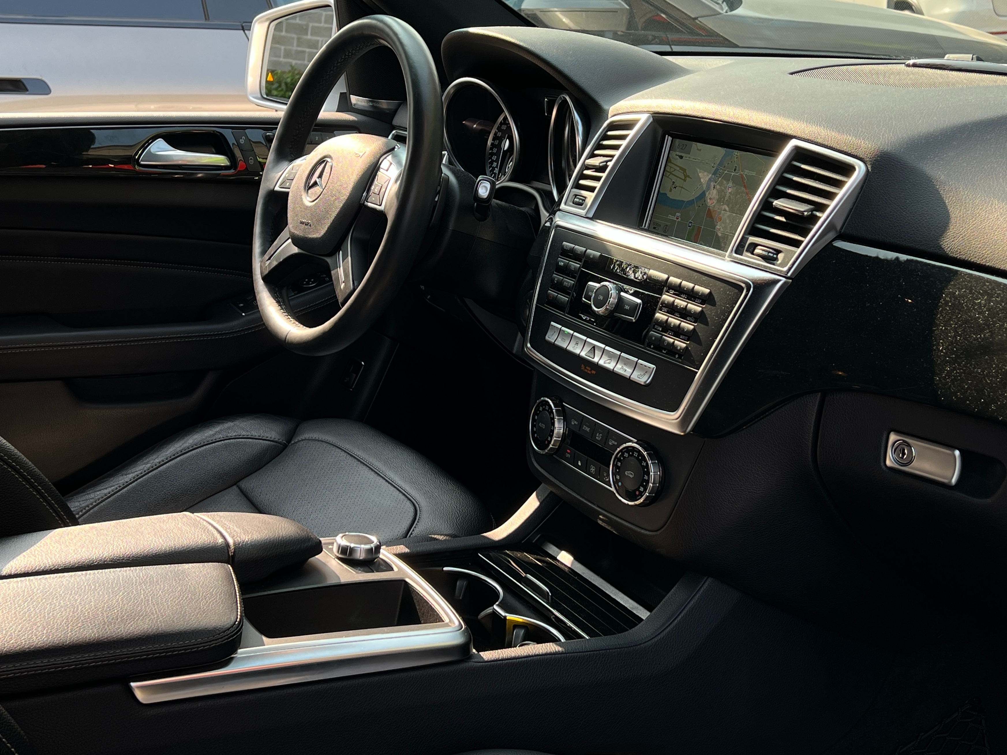 2015 Mercedes-Benz ML400 - Image 10