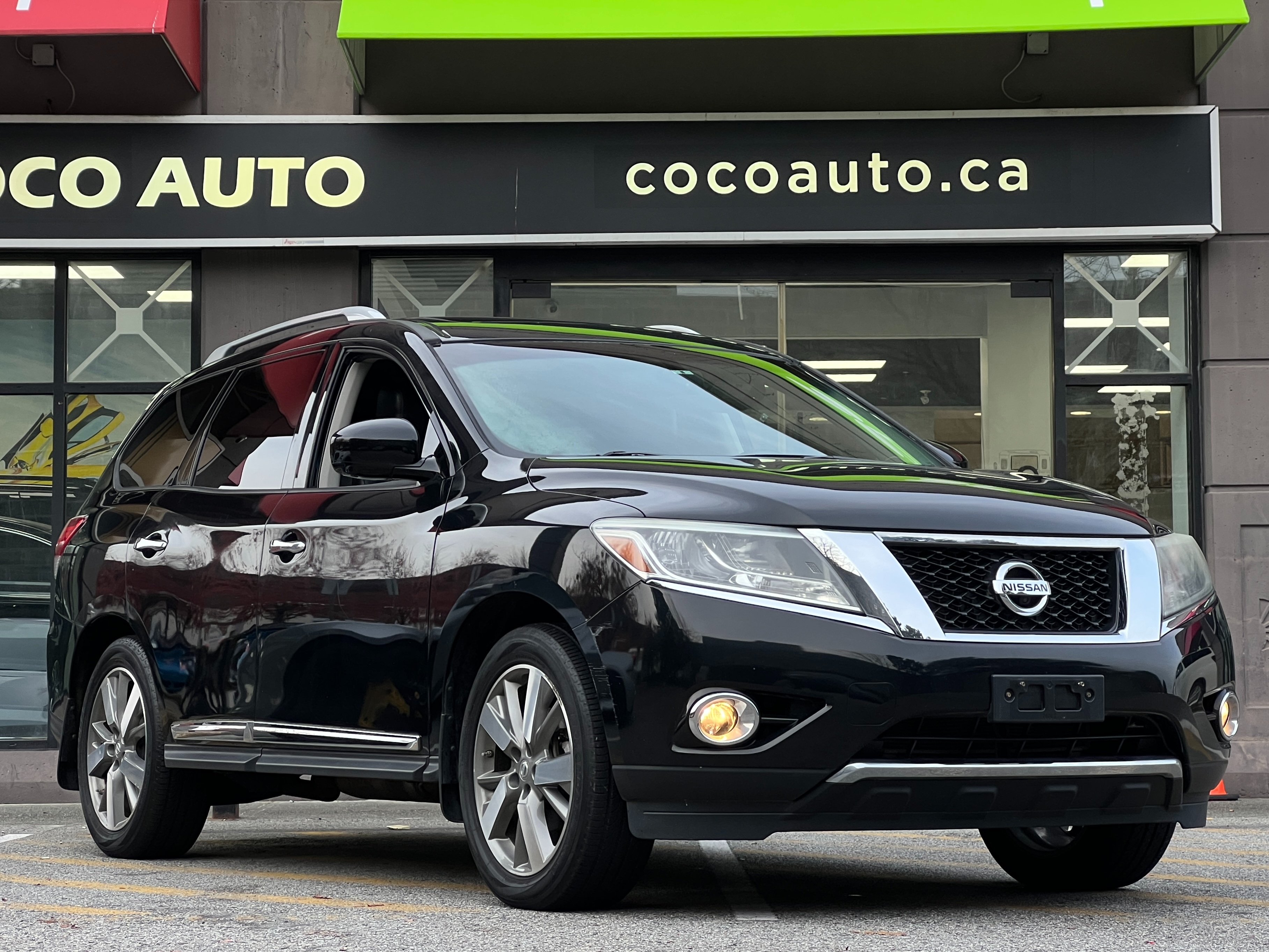 2013 Nissan Pathfinder platinum | No accident | BC Local