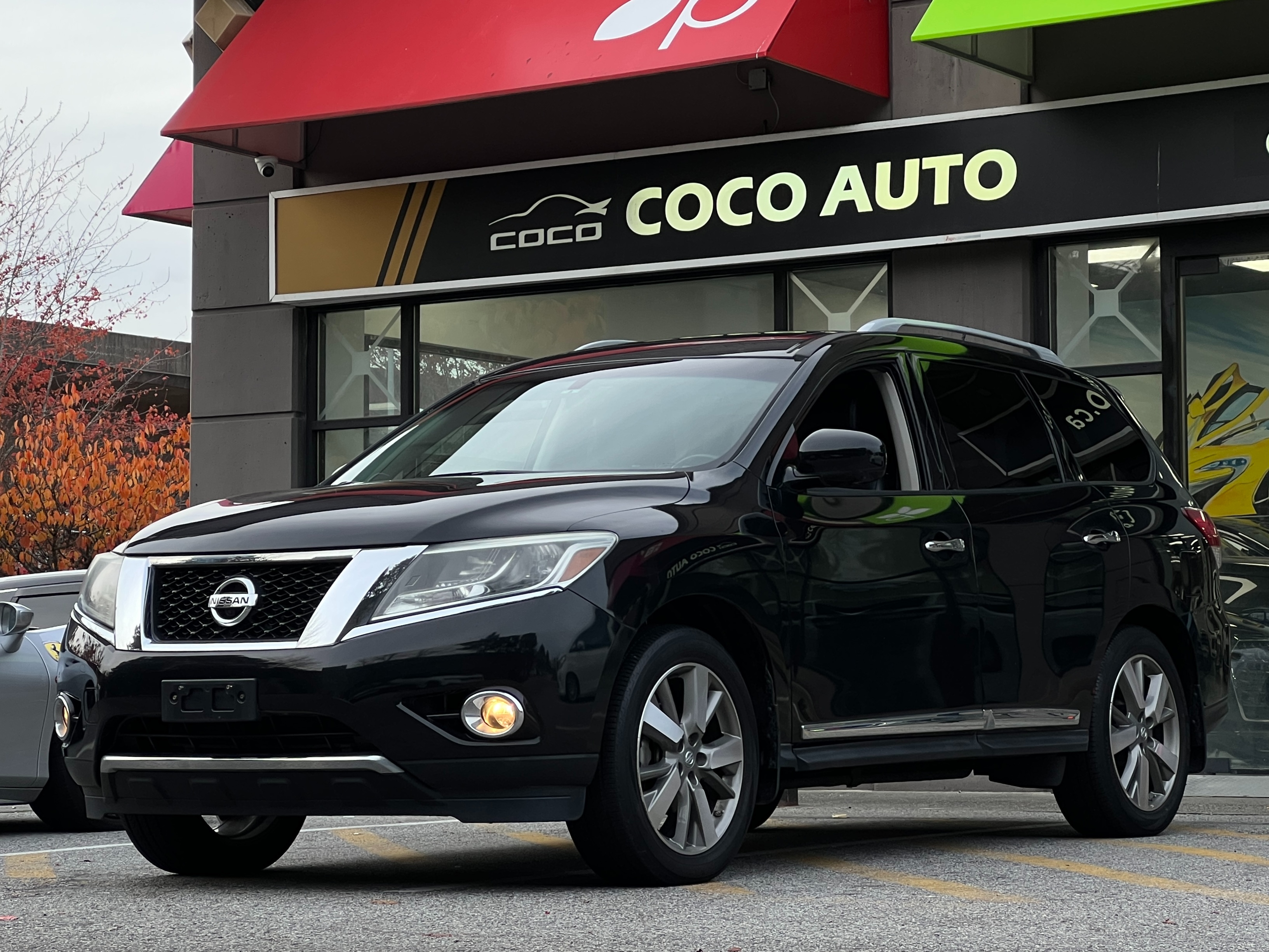 2013 Nissan Pathfinder platinum | No accident | BC Local - Image 4