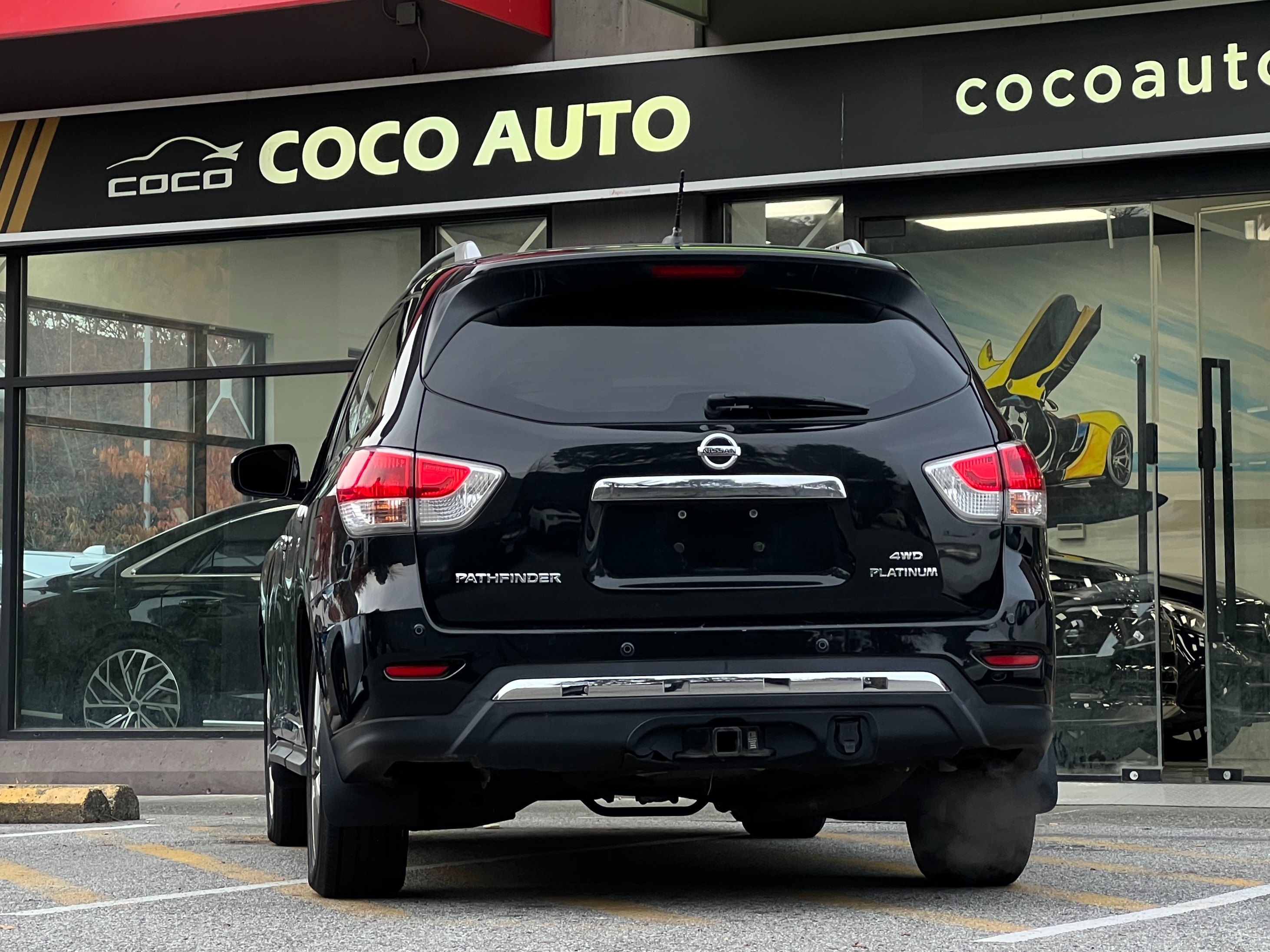 2013 Nissan Pathfinder platinum | No accident | BC Local - Image 5