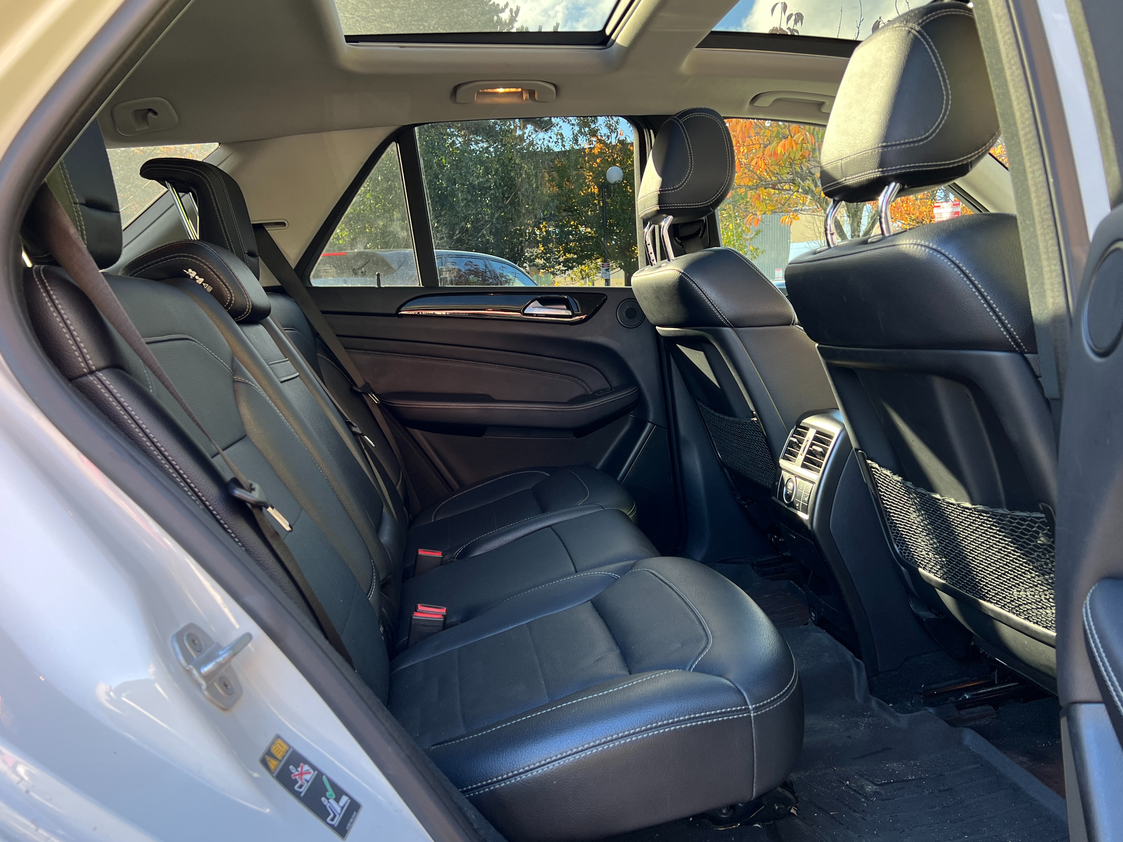 2014 Mercedes-Benz ML350 bluetec | No accident | one owner | bc local - Image 17