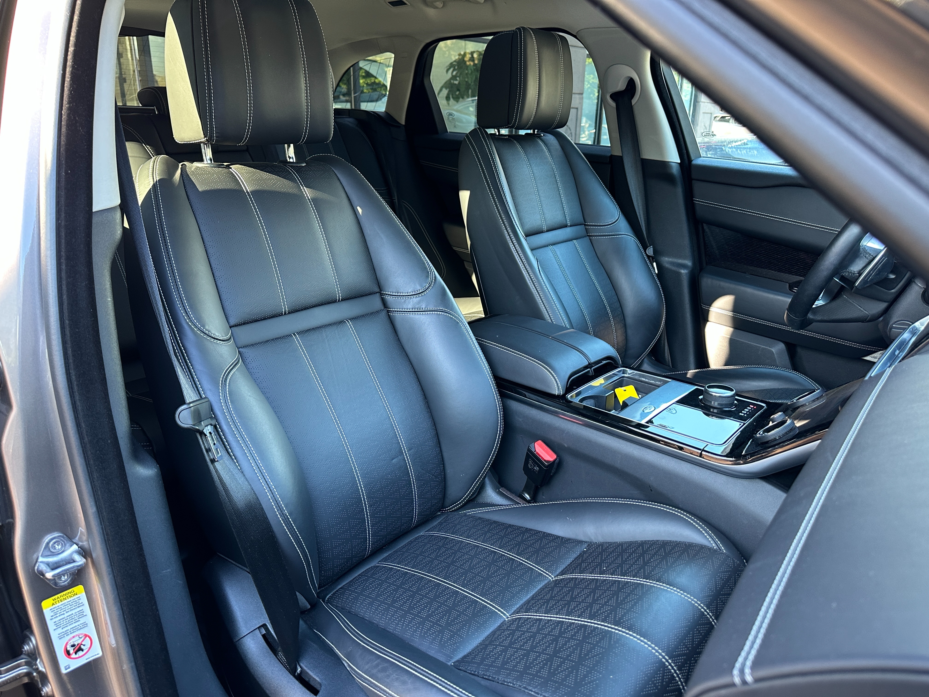 2018 Land Rover velar r-dynamic se supercharged | No accident - Image 13