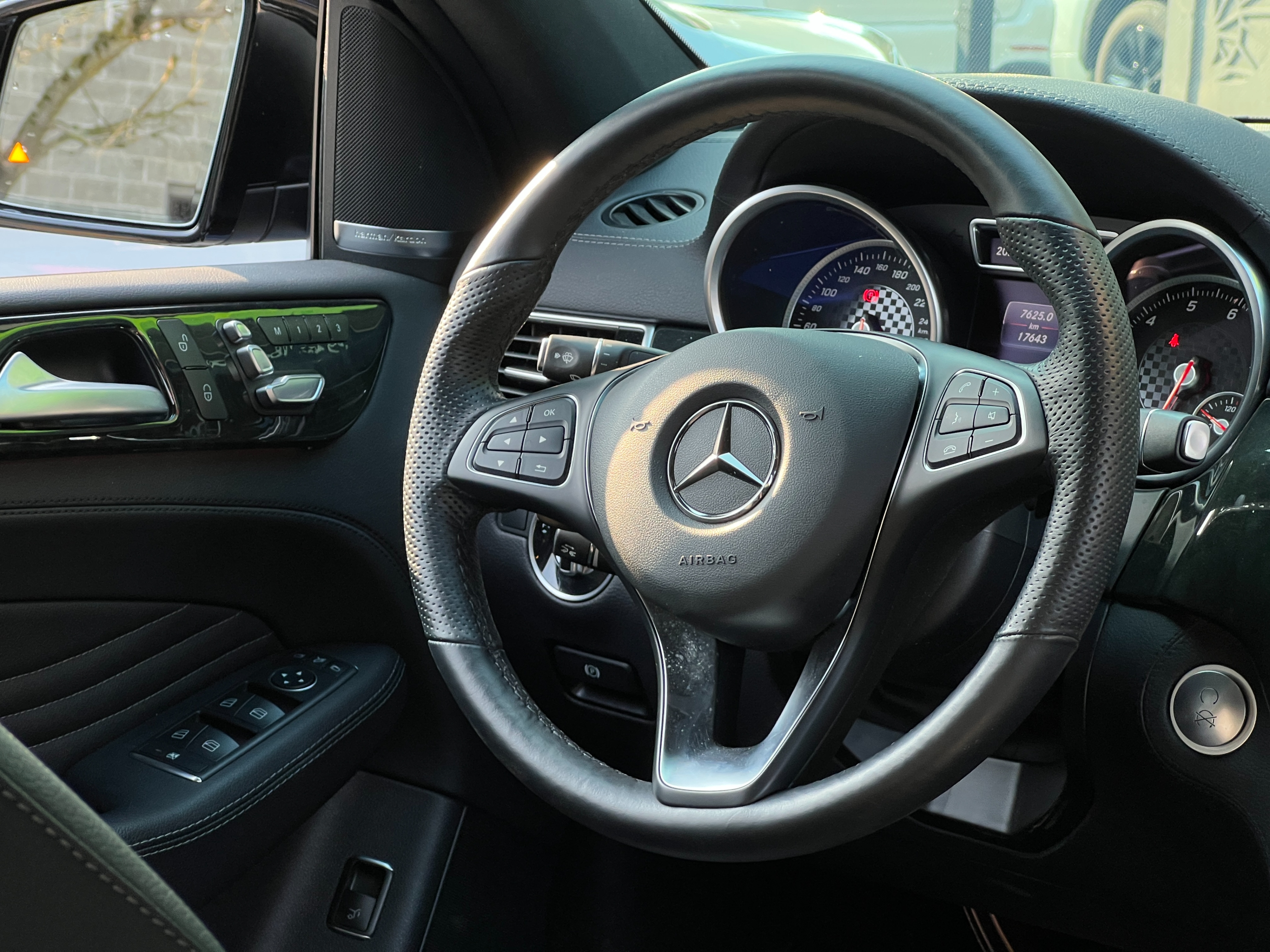 2016 Mercedes-Benz gle 450 coupe 4matic | one owner | no accident | low km - Image 14