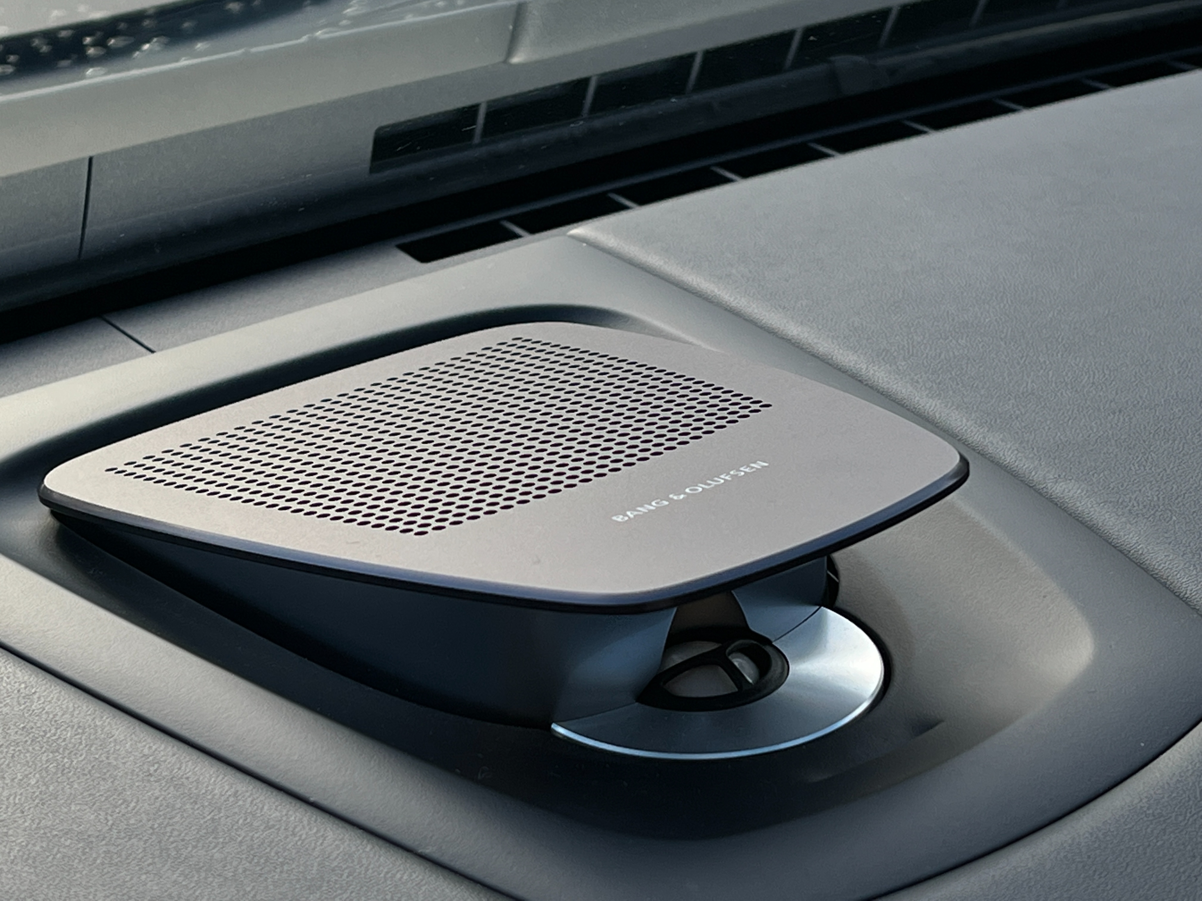 2014 BMW 750xi ｜ fully loaded ｜ BC Local - Image 10