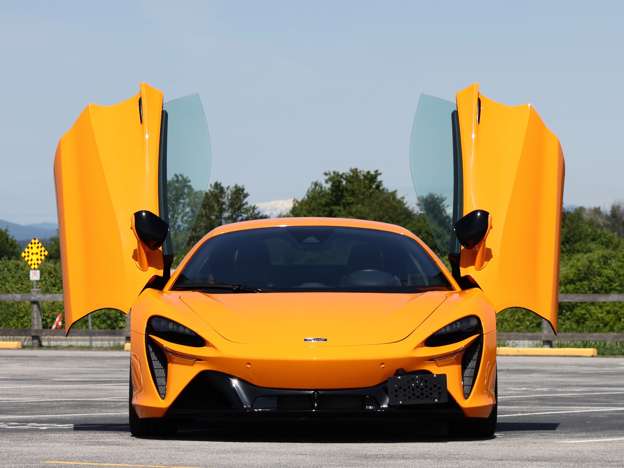 2023 Mclaren ARTURA - Image 2