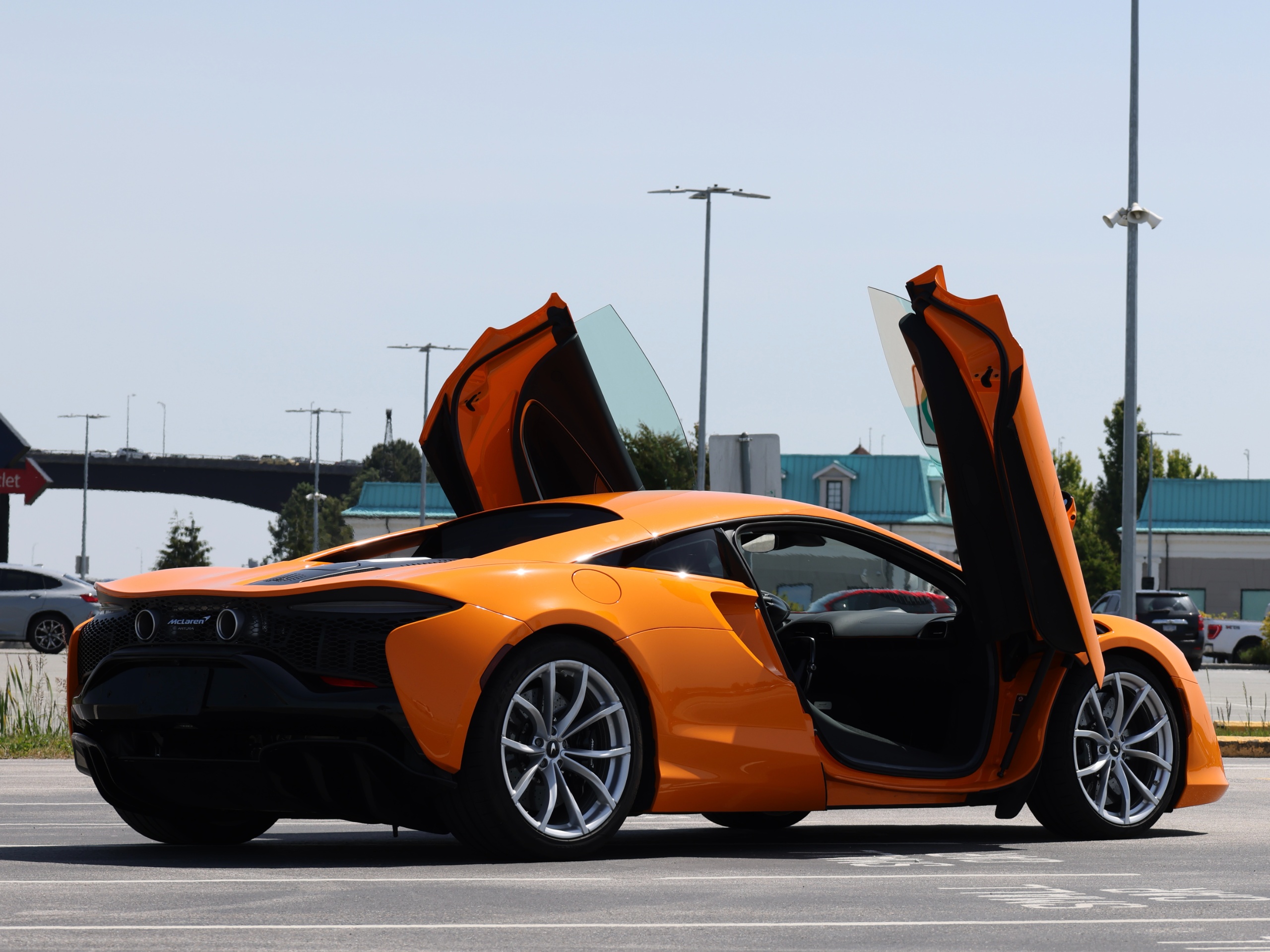 2023 Mclaren ARTURA - Image 5