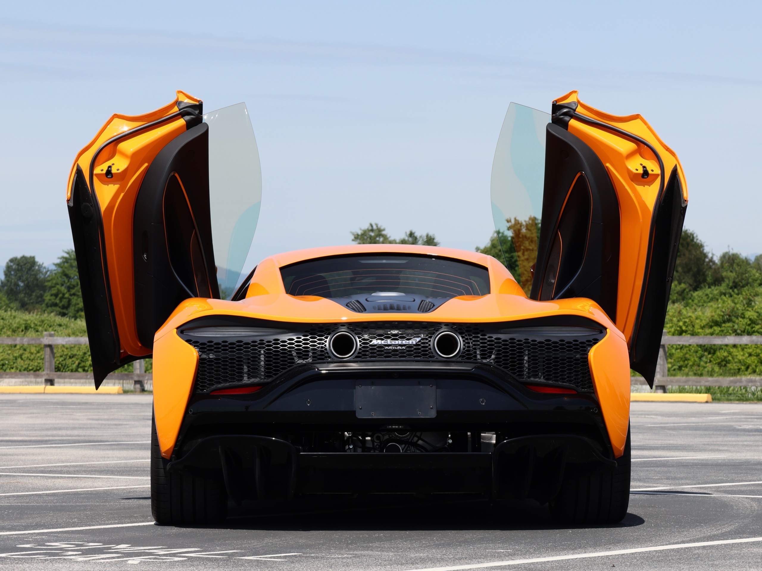 2023 Mclaren ARTURA - Image 8