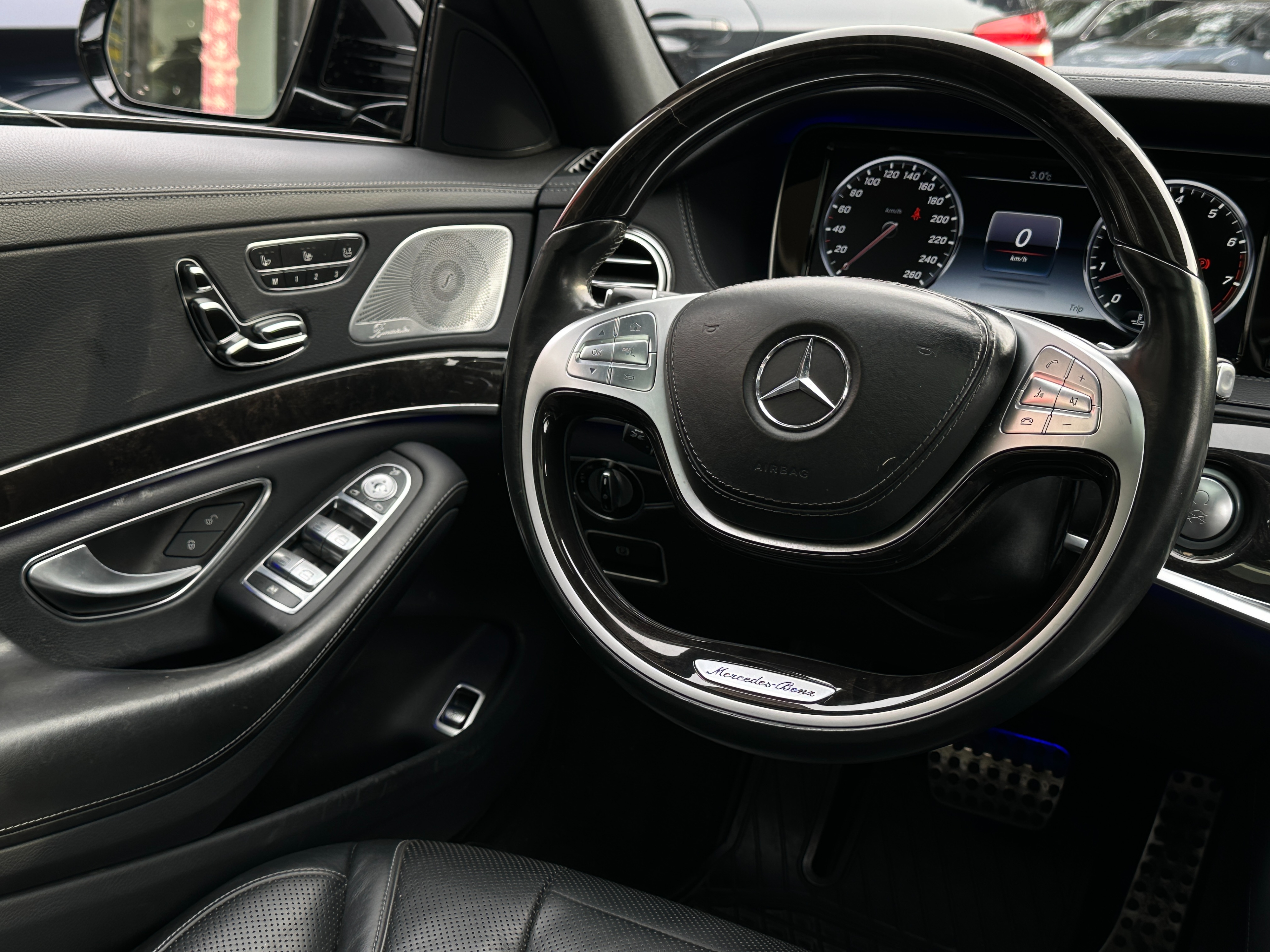 2016 Mercedes-Benz S550 - Image 8