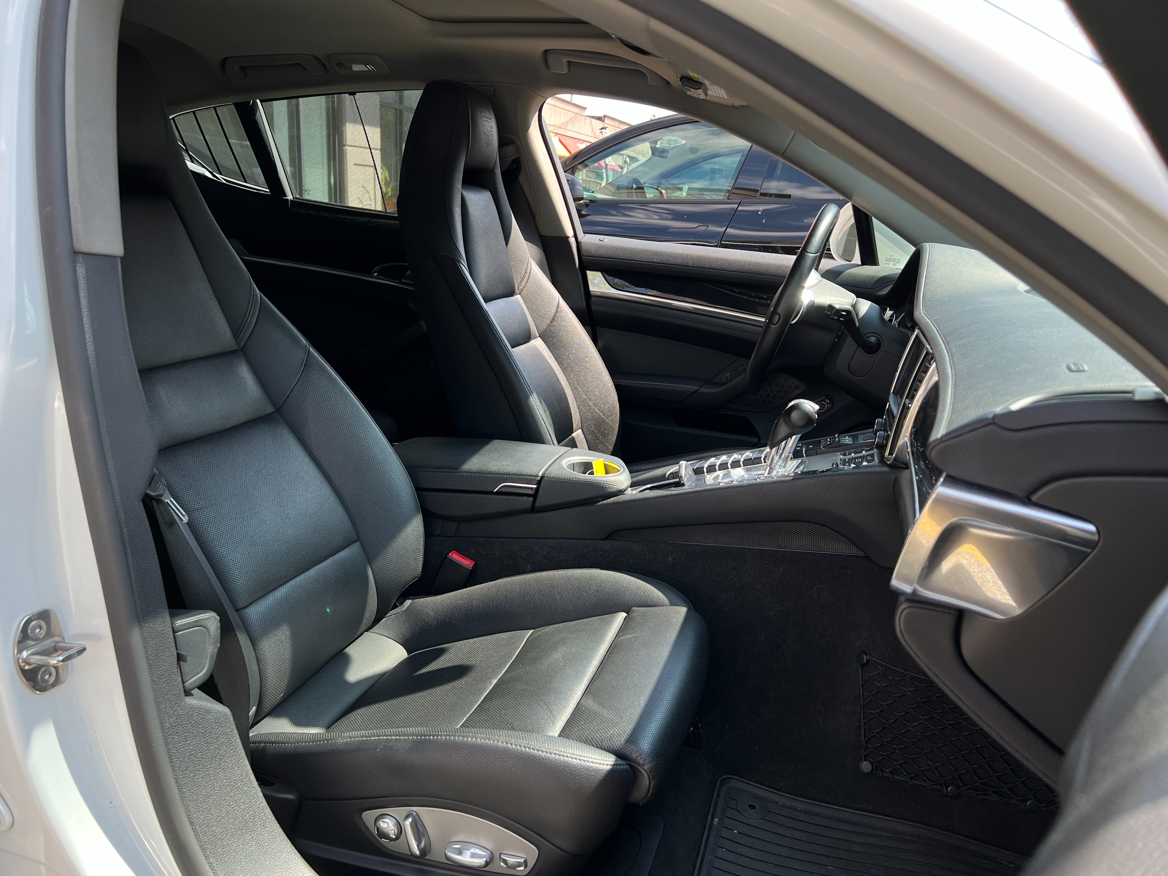 2014 Porsche Panamera 4 | one owner - Image 13