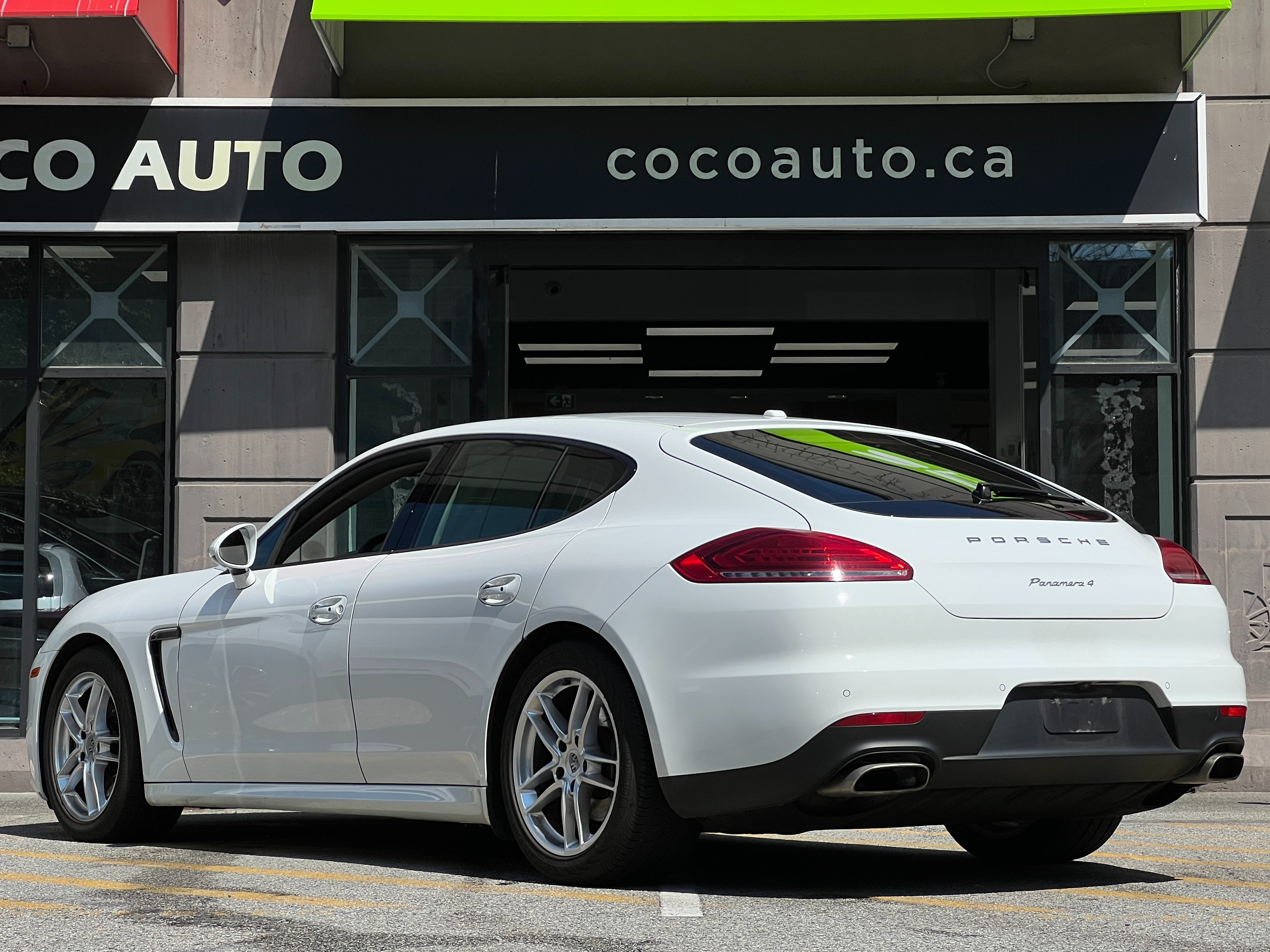 2014 Porsche Panamera 4 | one owner - Image 6