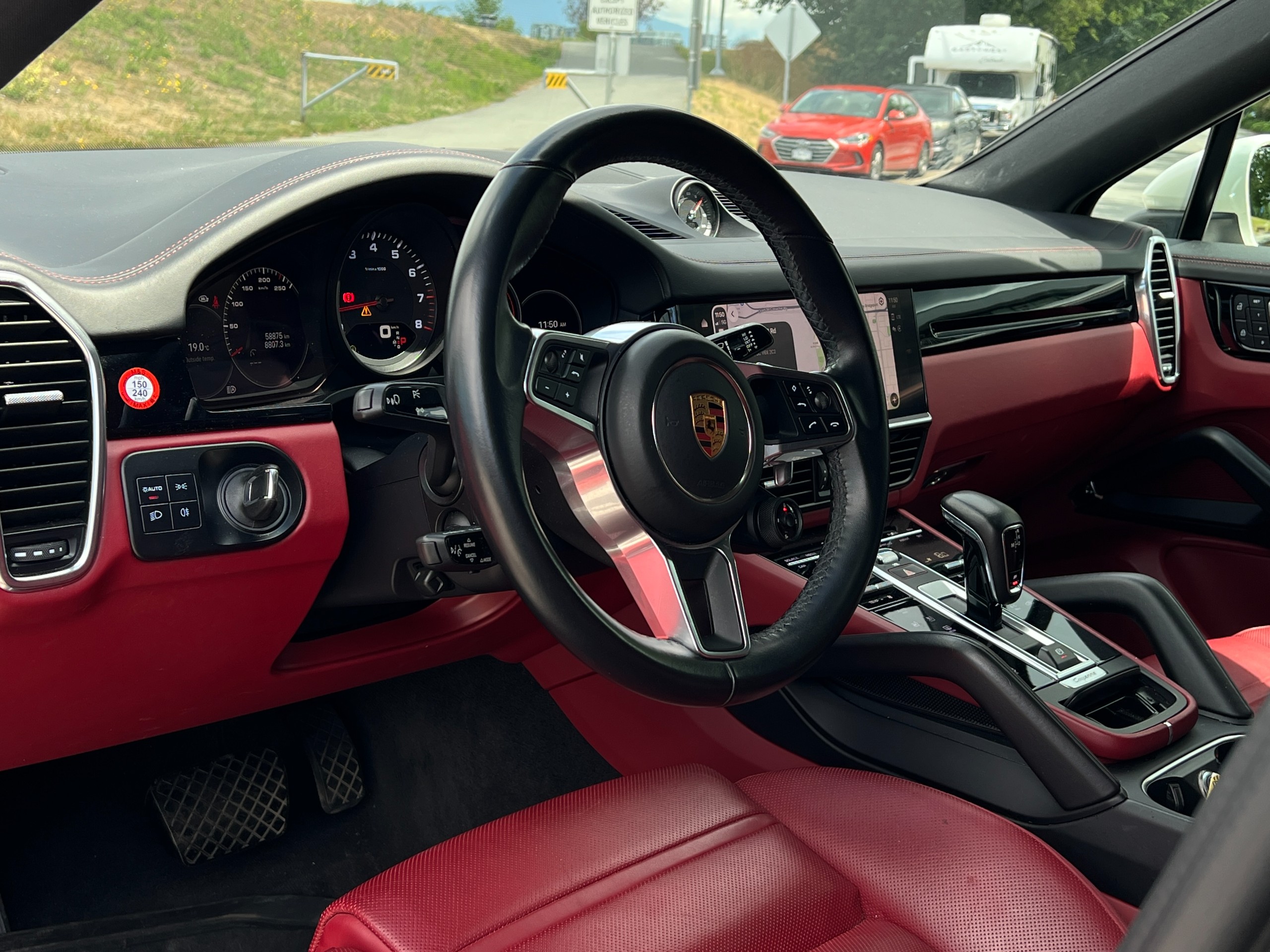 2022 Porsche cayenne coupe | No accident | BC local - Image 13