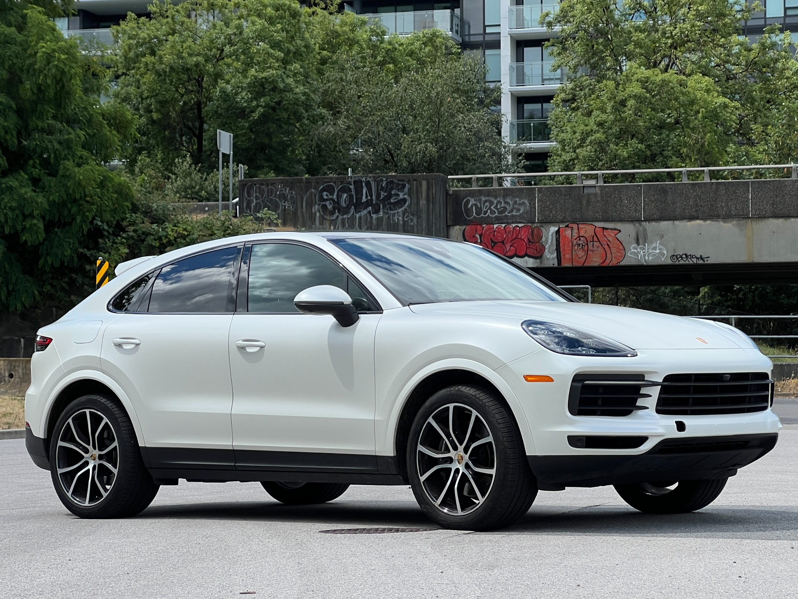 2022 Porsche cayenne coupe | No accident | BC local - Image 2