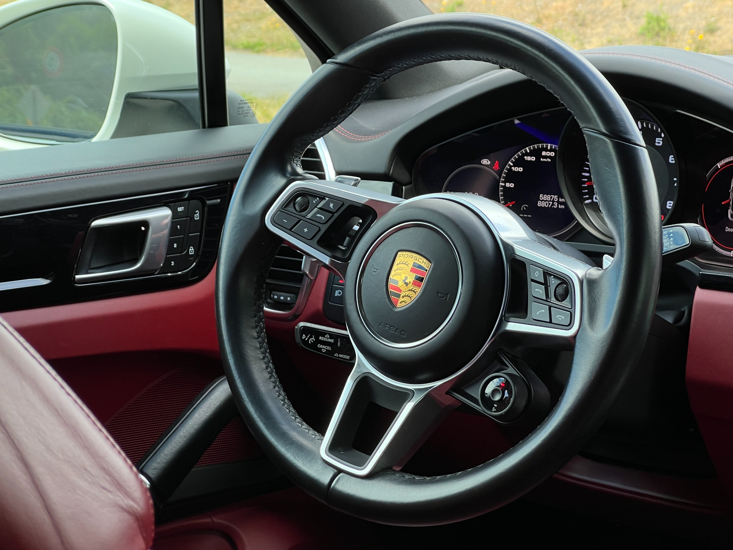 2022 Porsche cayenne coupe | No accident | BC local - Image 11