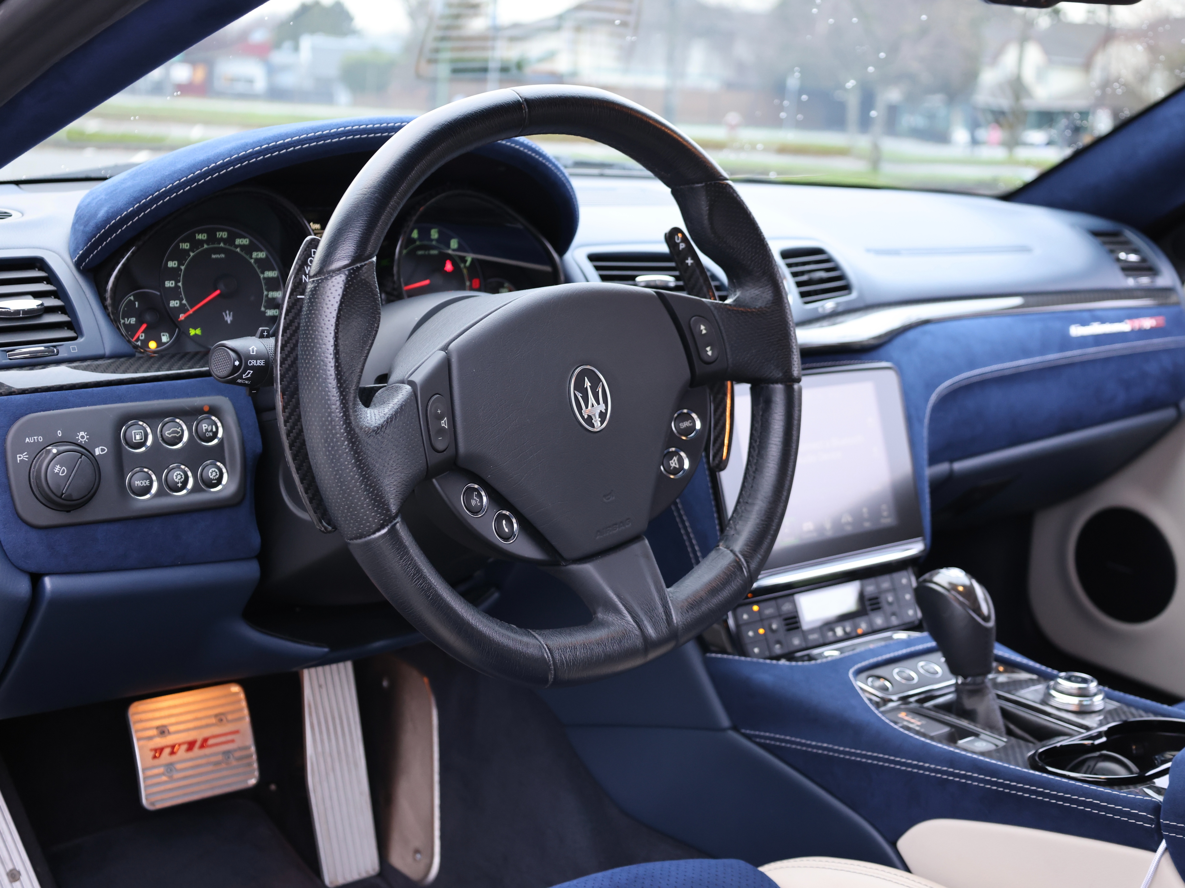 2018 Maserati granturismo MC - Image 13