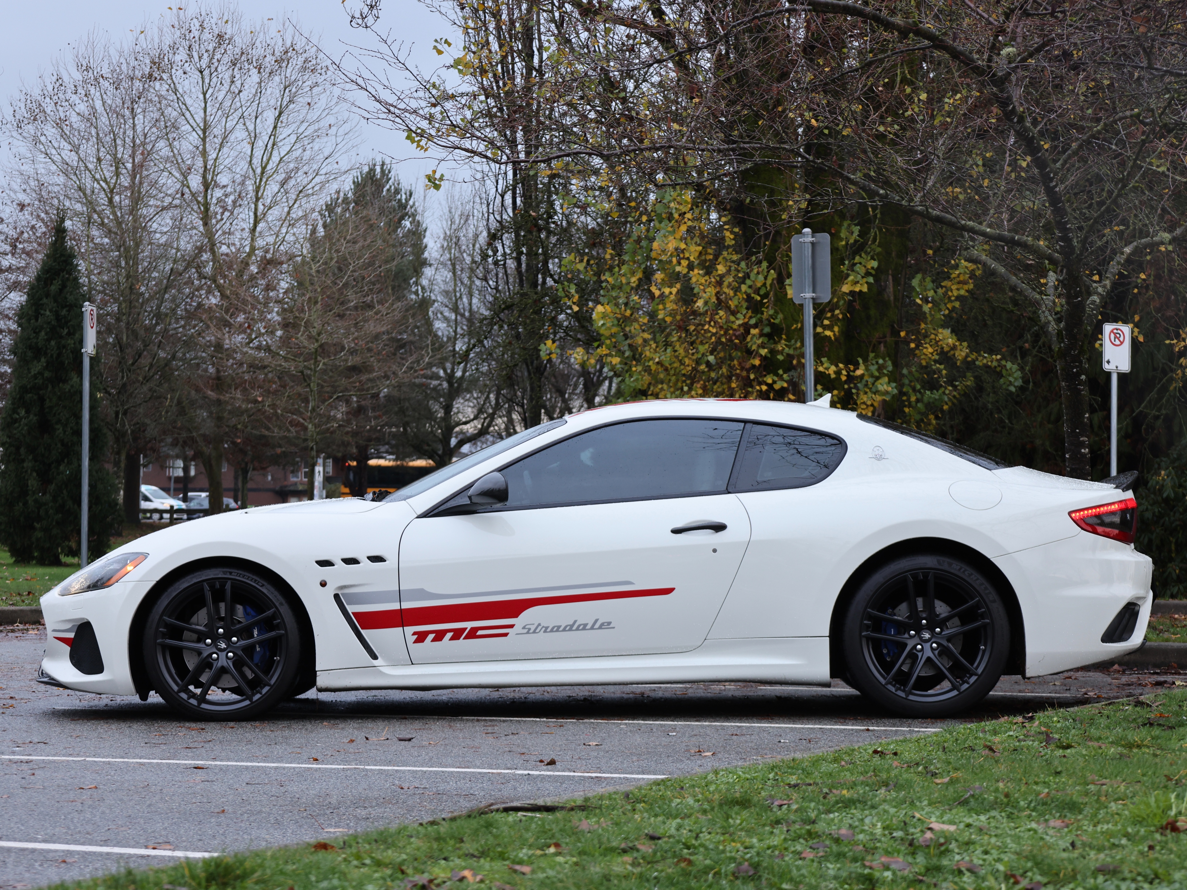 2018 Maserati granturismo MC - Image 5