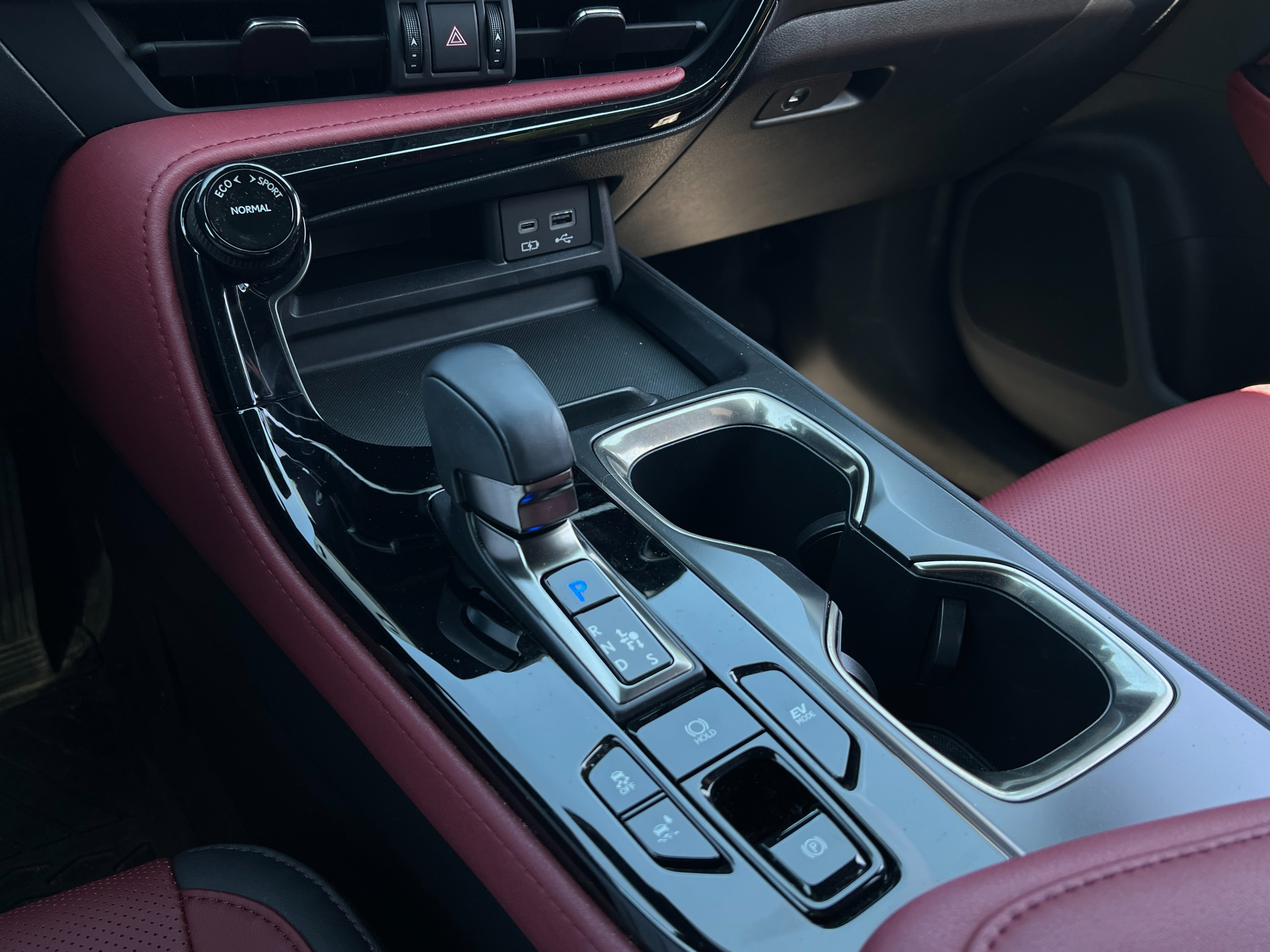 2023 Lexus nx350h premium | No accident - Image 10
