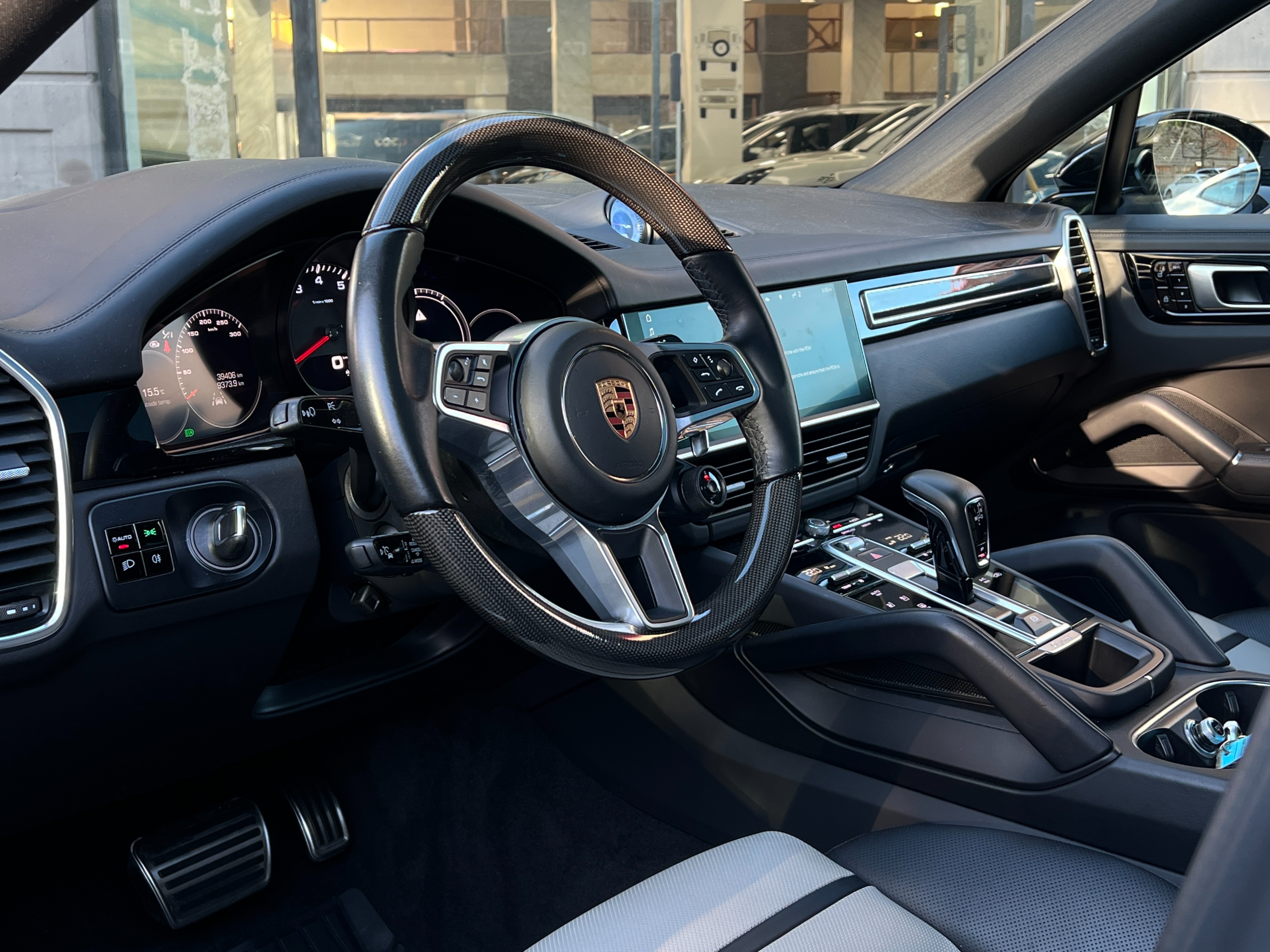 2020 Porsche Cayenne s coupe | fully loaded  - Image 11