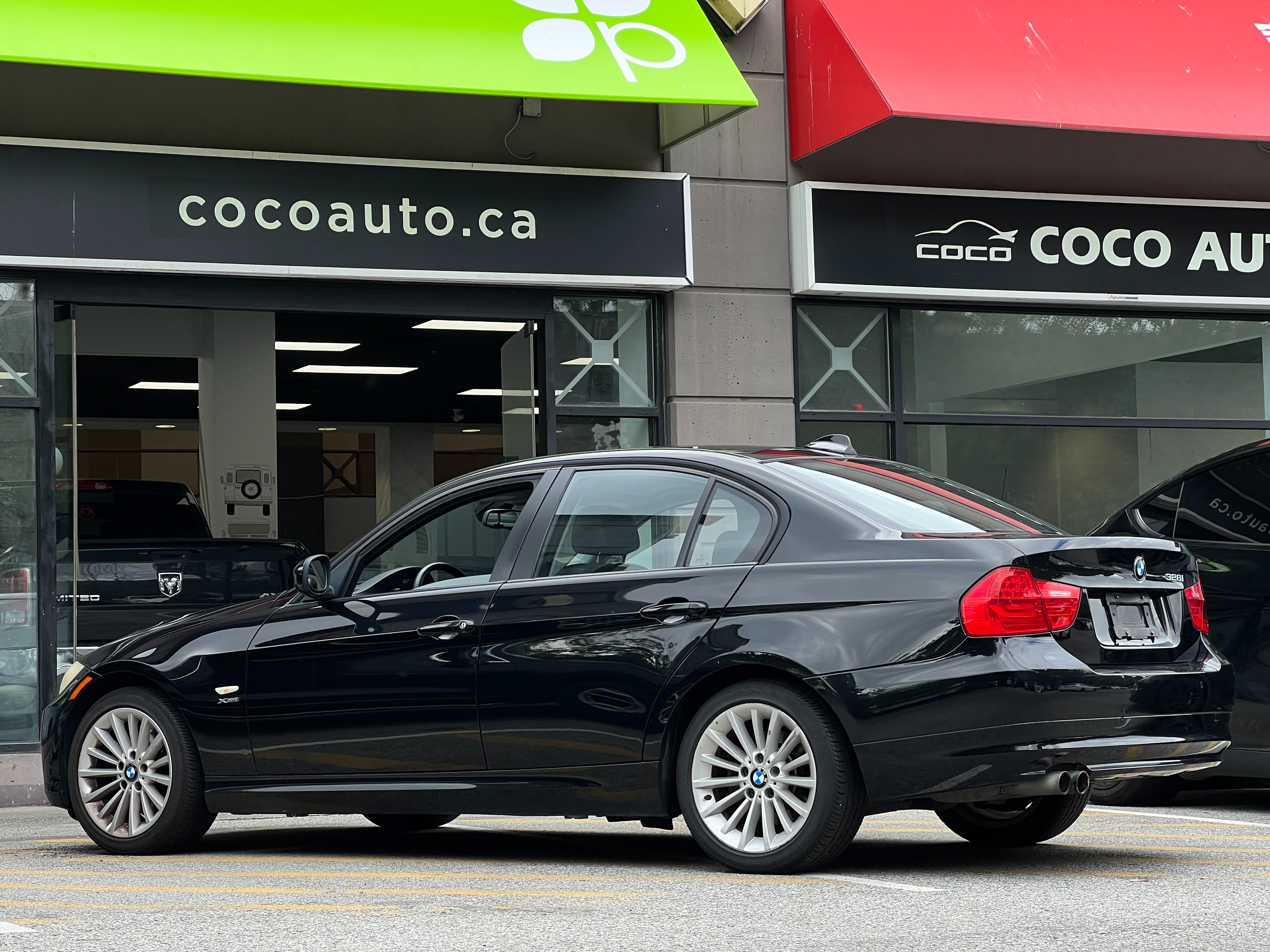 2010 BMW 328i - Image 7