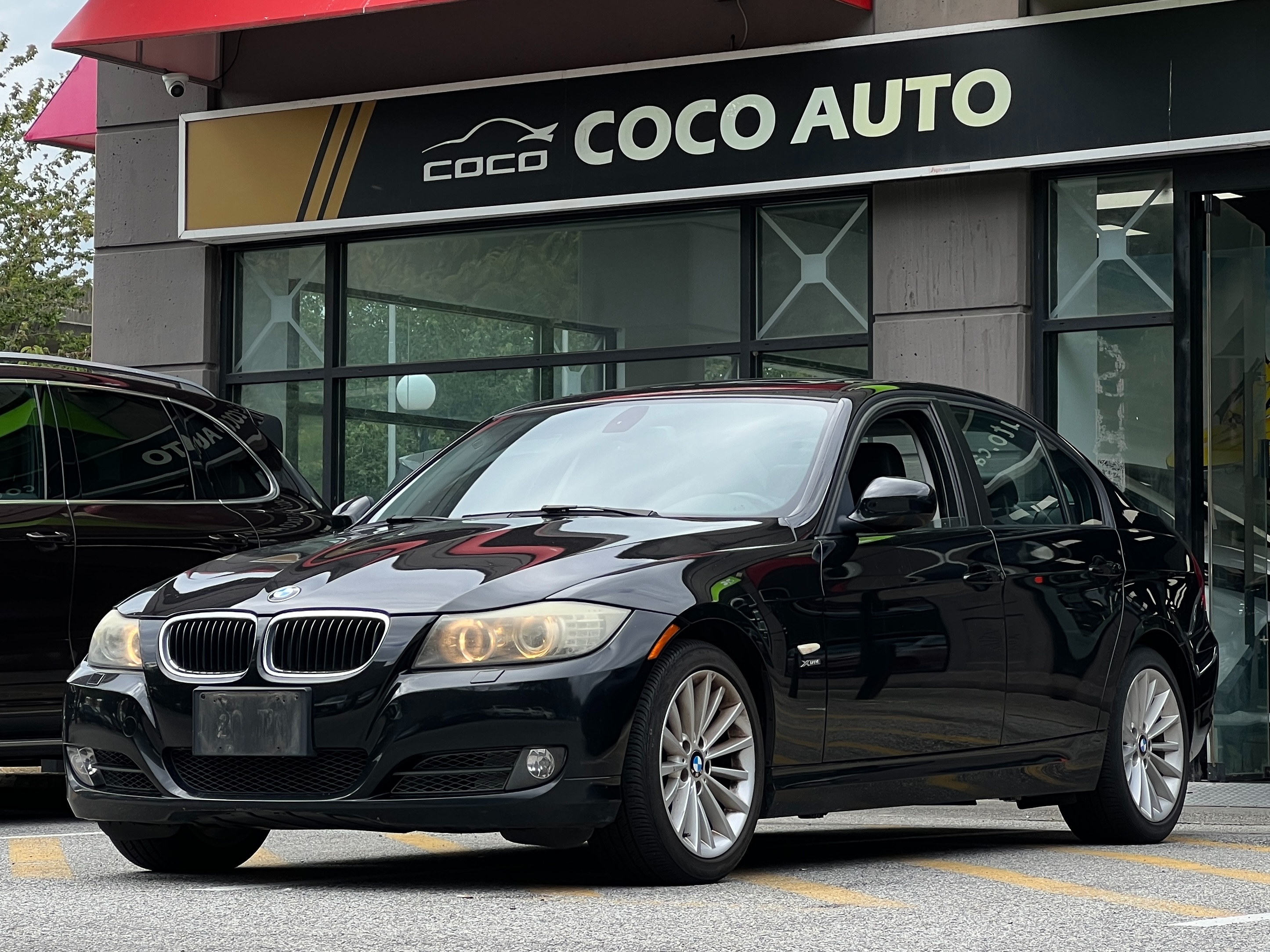 2010 BMW 328i - Image 4